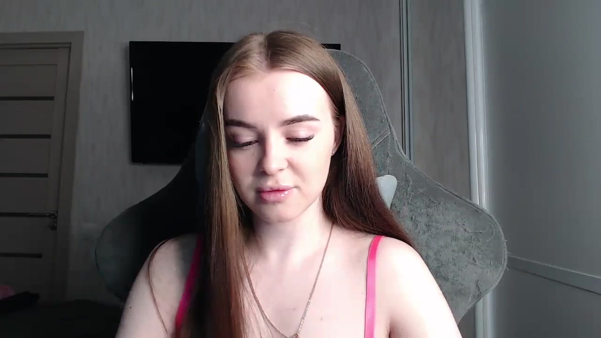 Gallery image thumbnail from BitsyMia's myfreecams stream on, 03/13/2024, 03:20 image 3 of 20