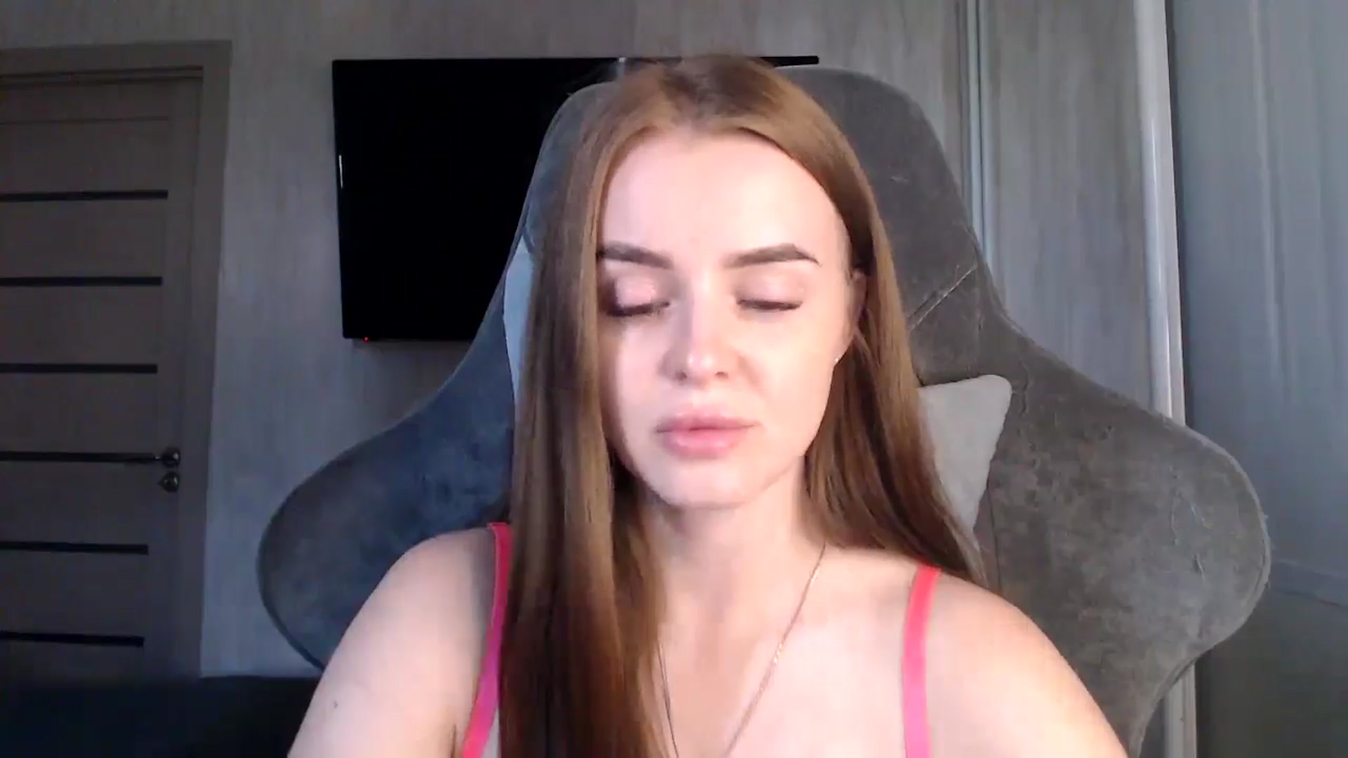 Gallery image thumbnail from BitsyMia's myfreecams stream on, 08/06/2024, 05:22 image 18 of 20
