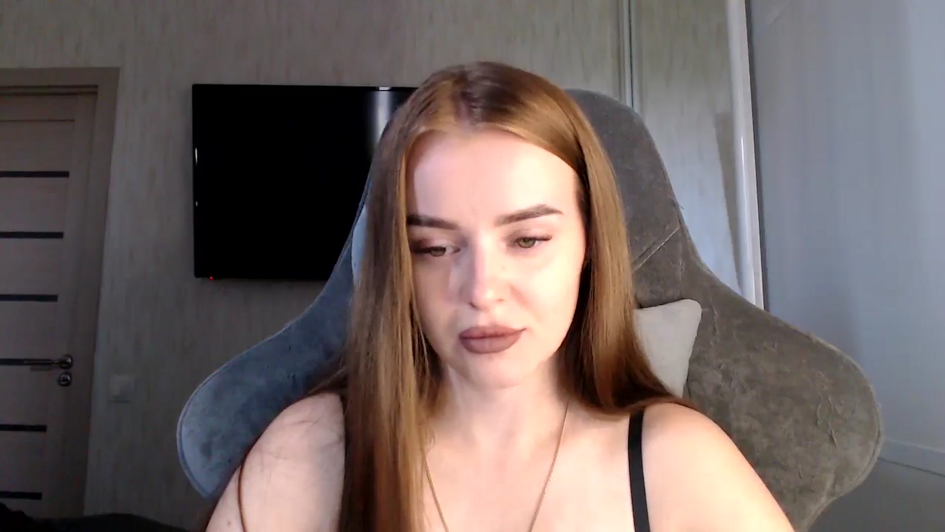 Gallery image thumbnail from BitsyMia's myfreecams stream on, 08/07/2024, 05:00 image 15 of 20