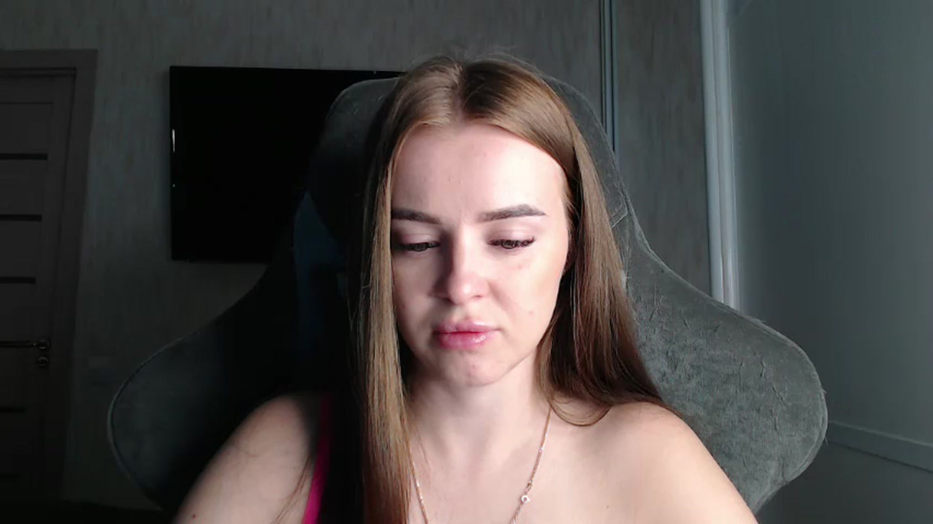 Gallery image thumbnail from BitsyMia's myfreecams stream on, 08/12/2024, 04:57 image 15 of 20