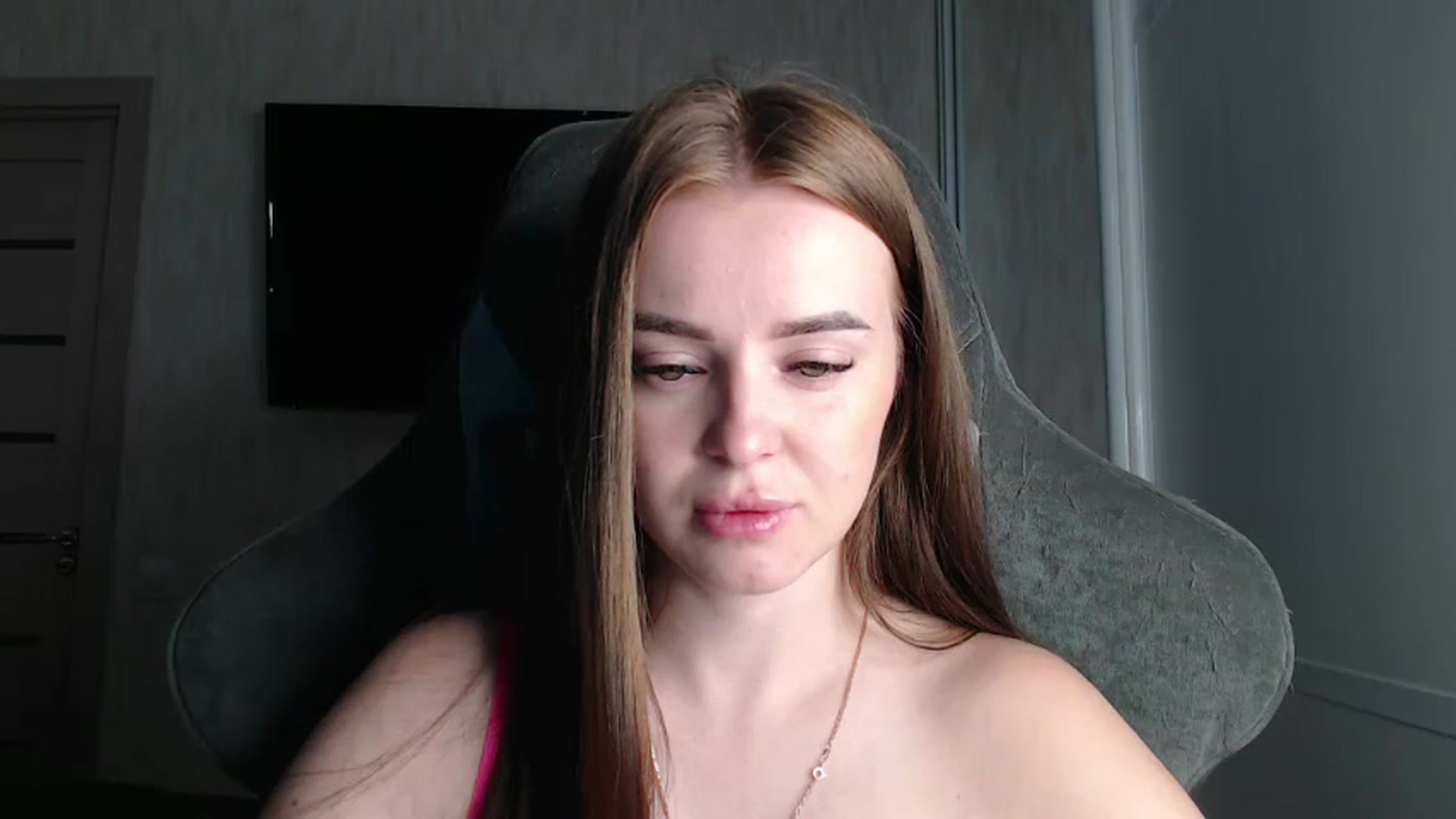 Gallery image thumbnail from BitsyMia's myfreecams stream on, 08/12/2024, 04:57 image 14 of 20