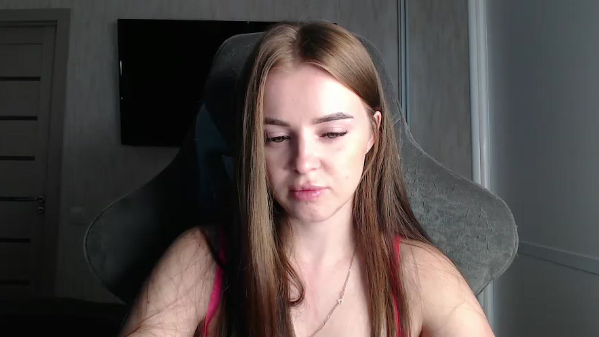 Gallery image thumbnail from BitsyMia's myfreecams stream on, 08/12/2024, 05:14 image 8 of 20