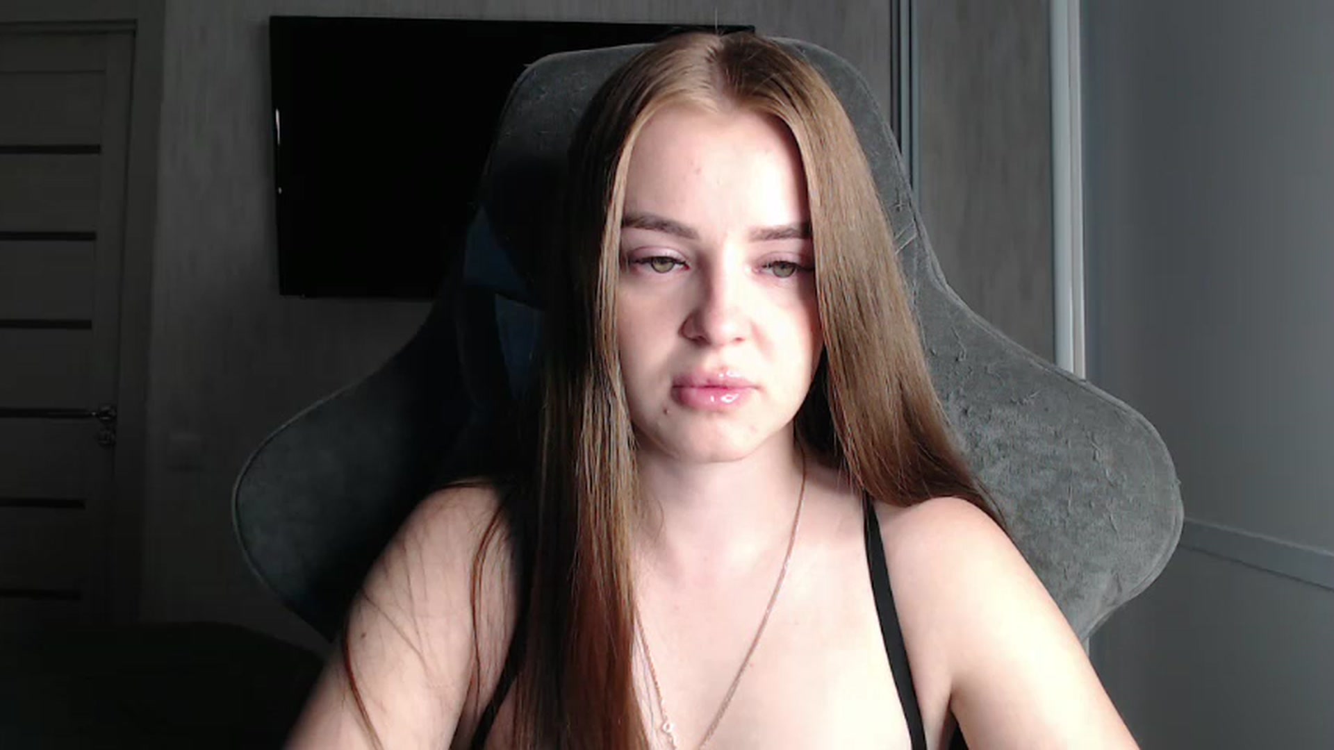 Gallery image thumbnail from BitsyMia's myfreecams stream on, 08/19/2024, 04:26 image 7 of 20