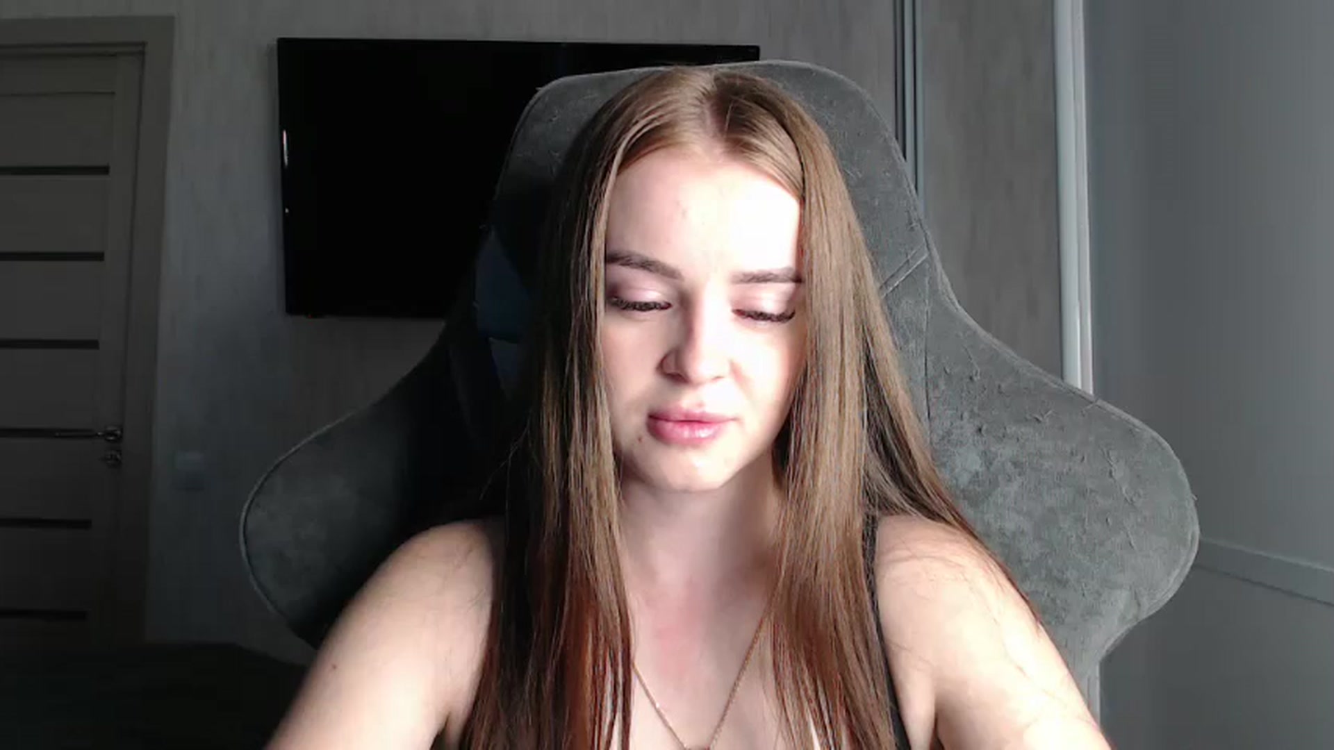 Gallery image thumbnail from BitsyMia's myfreecams stream on, 08/19/2024, 05:16 image 8 of 20