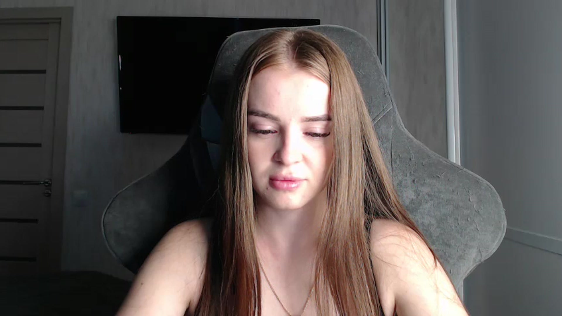 Gallery image thumbnail from BitsyMia's myfreecams stream on, 08/19/2024, 05:16 image 5 of 20
