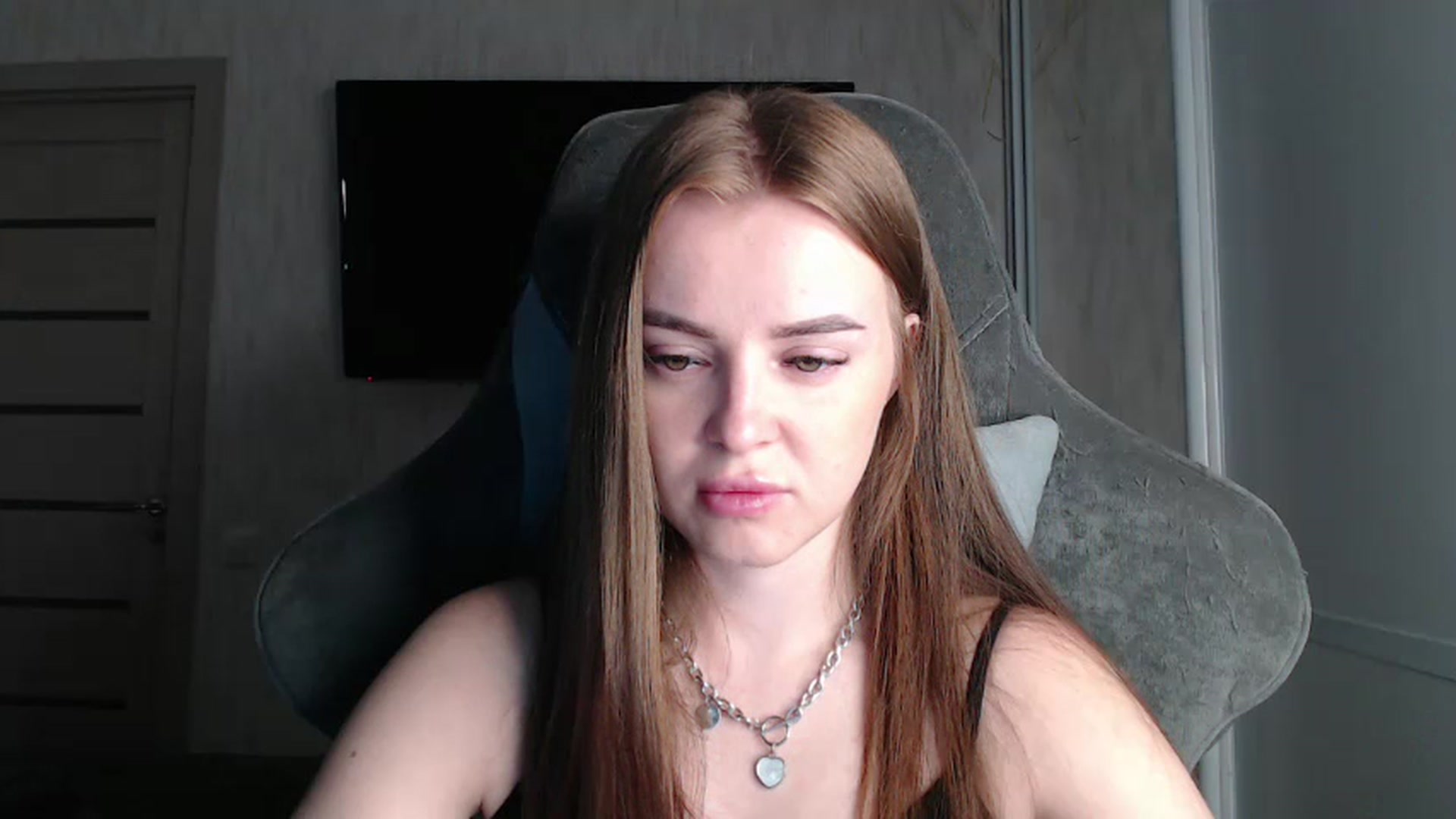 Gallery image thumbnail from BitsyMia's myfreecams stream on, 08/22/2024, 05:34 image 12 of 20