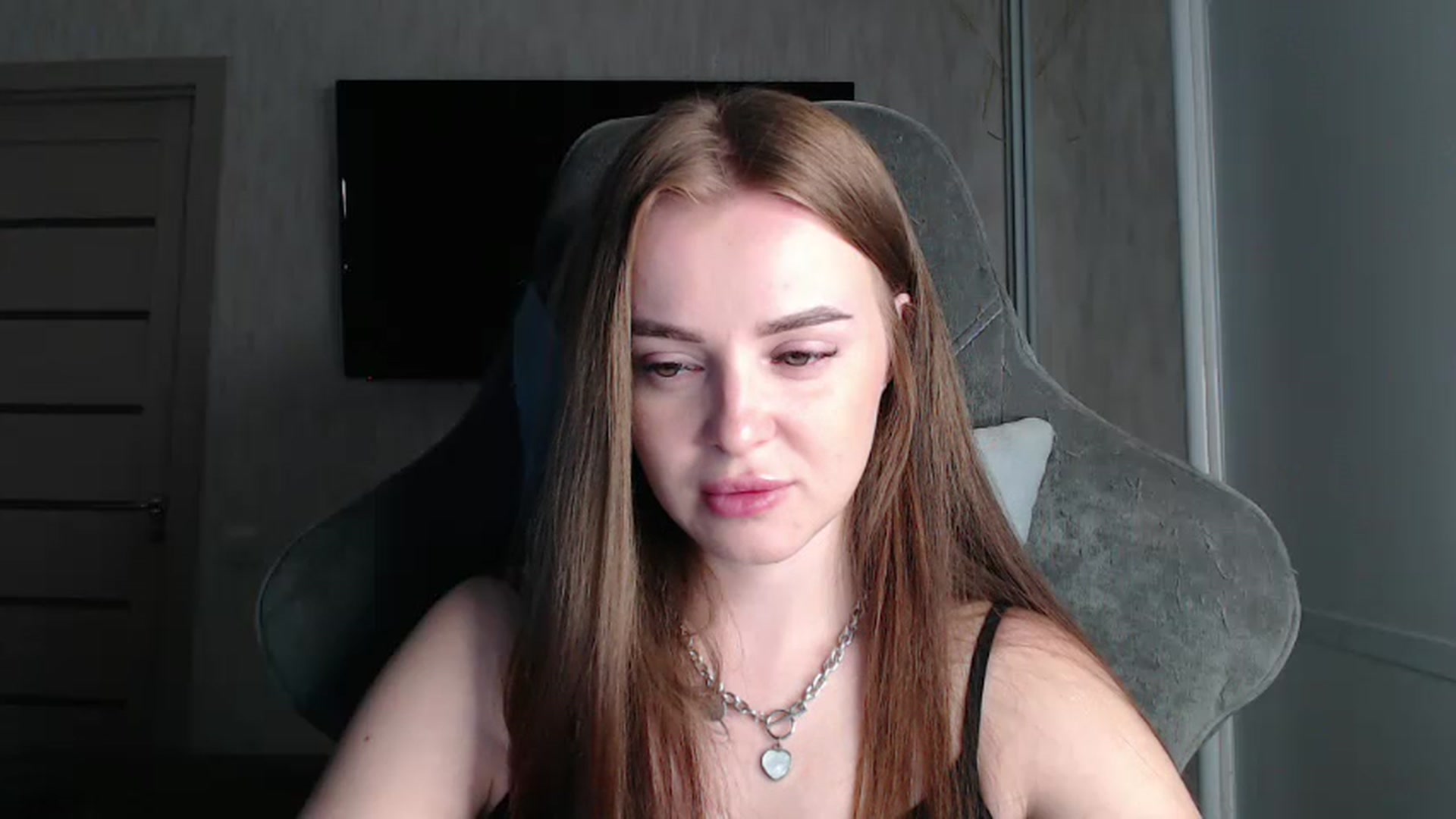 Gallery image thumbnail from BitsyMia's myfreecams stream on, 08/22/2024, 05:34 image 15 of 20