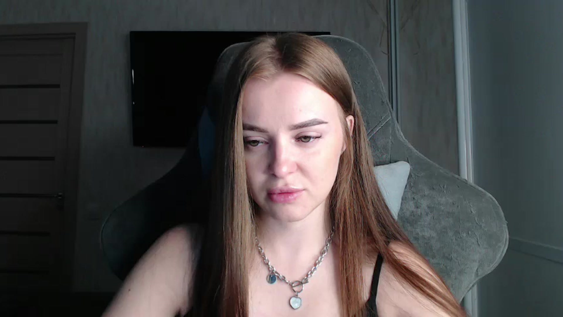 Gallery image thumbnail from BitsyMia's myfreecams stream on, 08/22/2024, 05:34 image 7 of 20