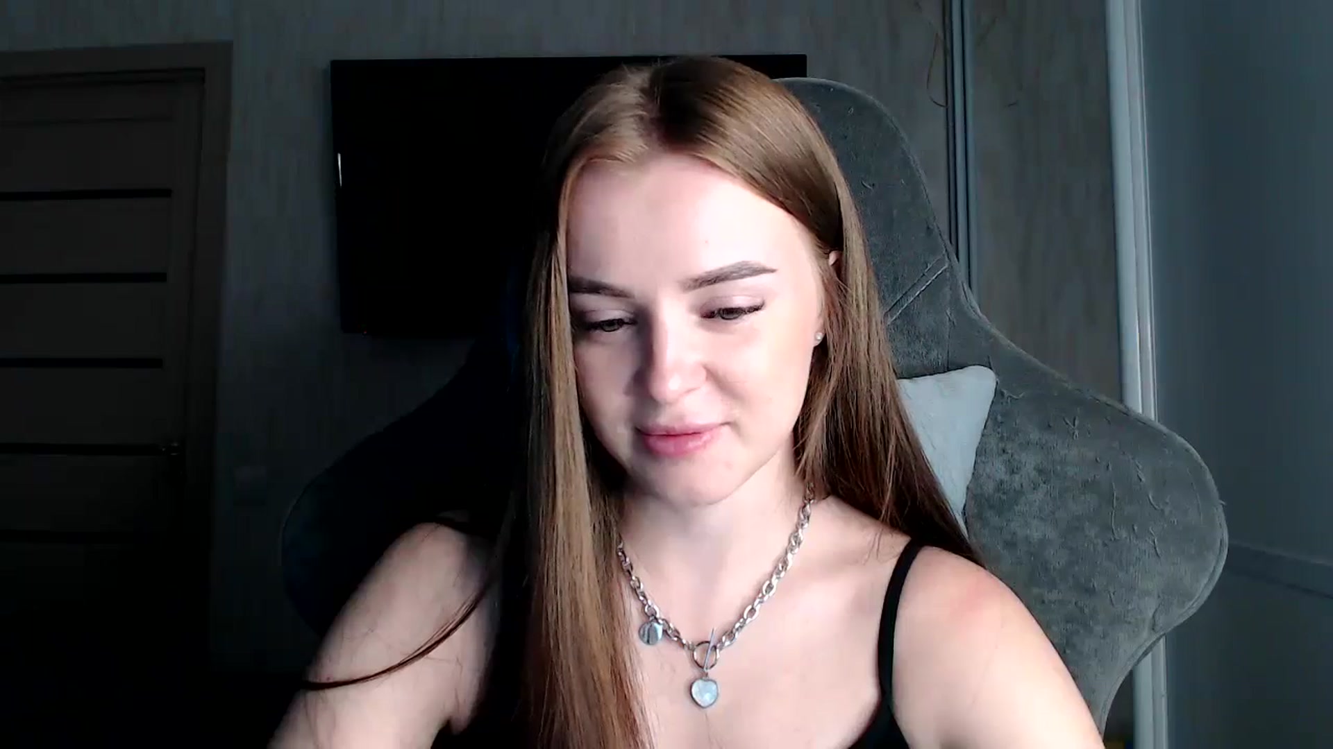 Gallery image thumbnail from BitsyMia's myfreecams stream on, 08/22/2024, 06:28 image 3 of 20
