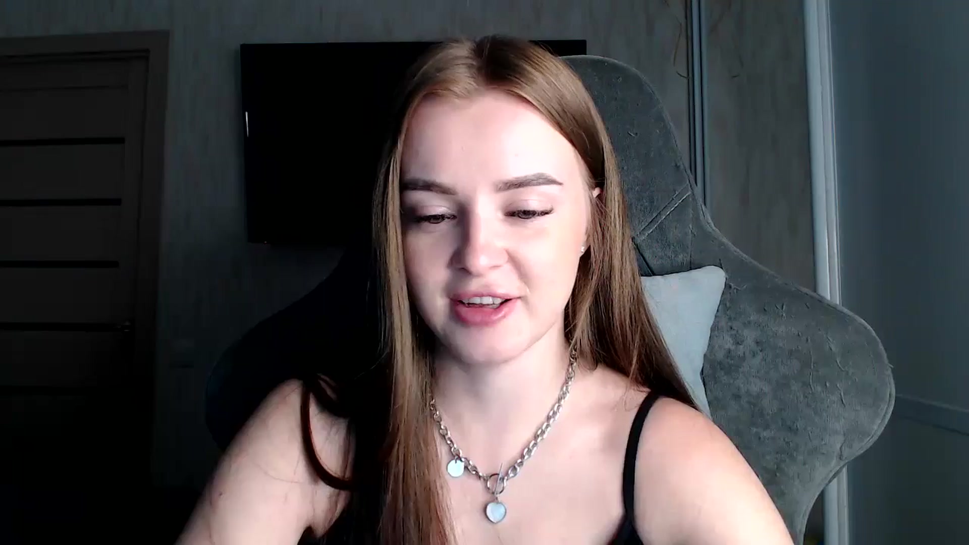 Gallery image thumbnail from BitsyMia's myfreecams stream on, 08/22/2024, 06:28 image 2 of 20