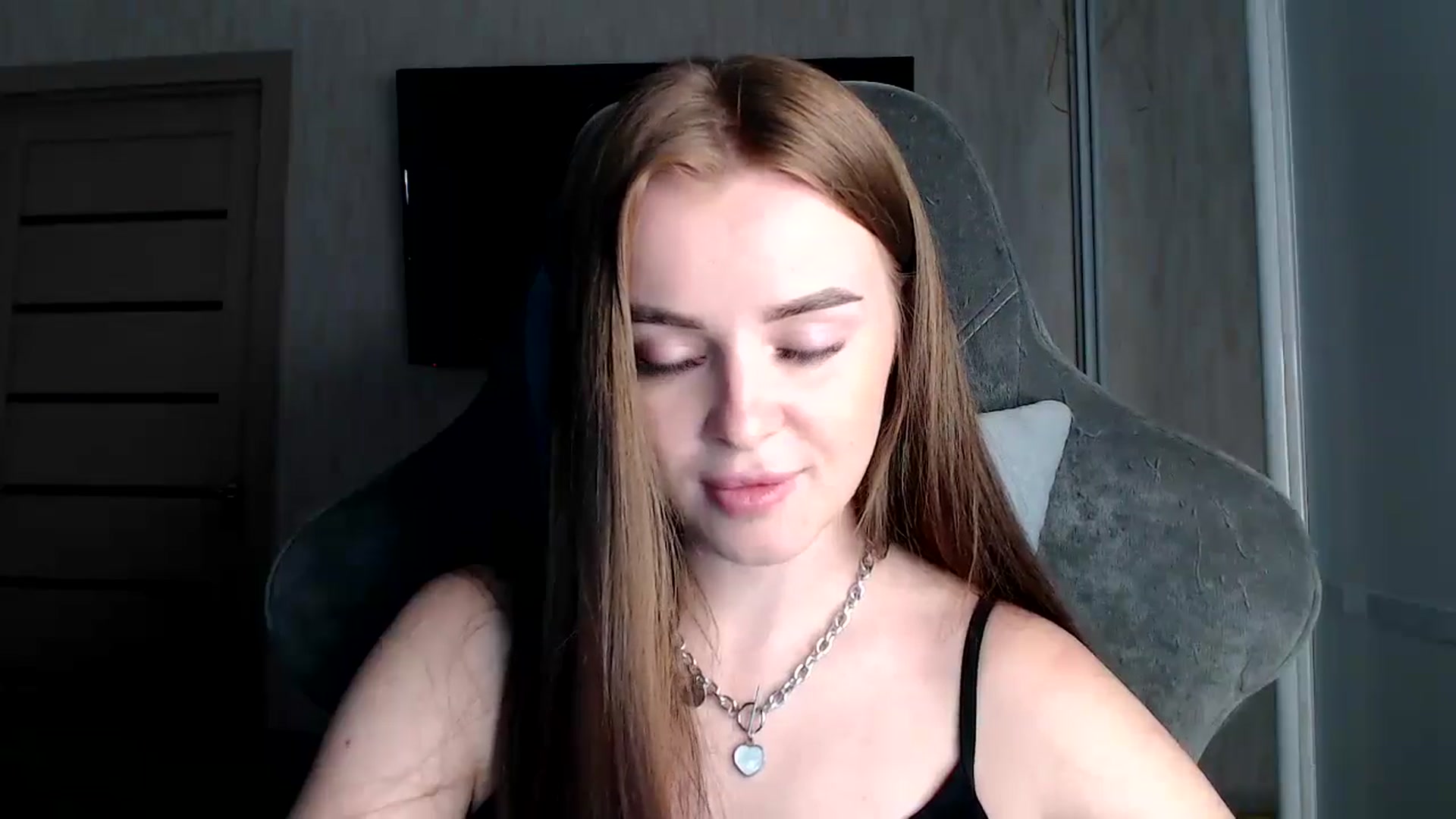 Gallery image thumbnail from BitsyMia's myfreecams stream on, 08/22/2024, 06:28 image 5 of 20