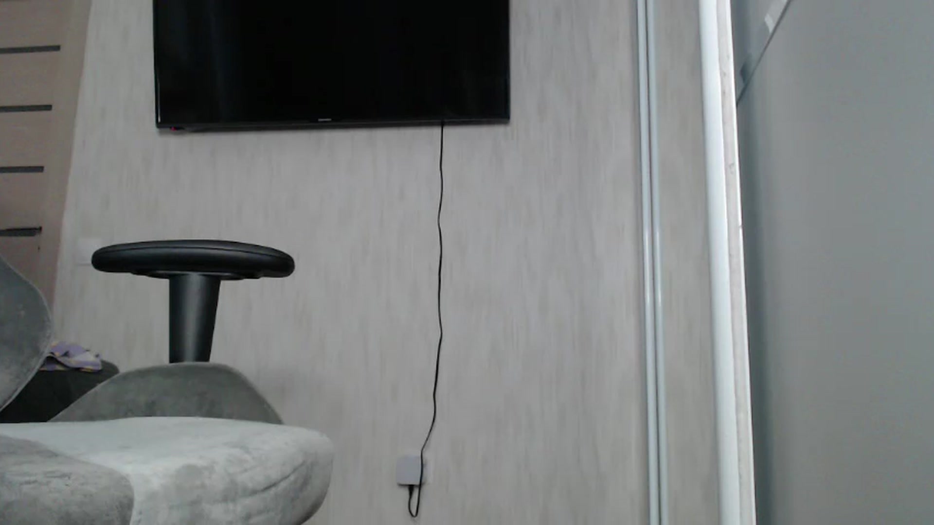 Gallery image thumbnail from BitsyMia's myfreecams stream on, 08/27/2024, 05:21 image 2 of 20