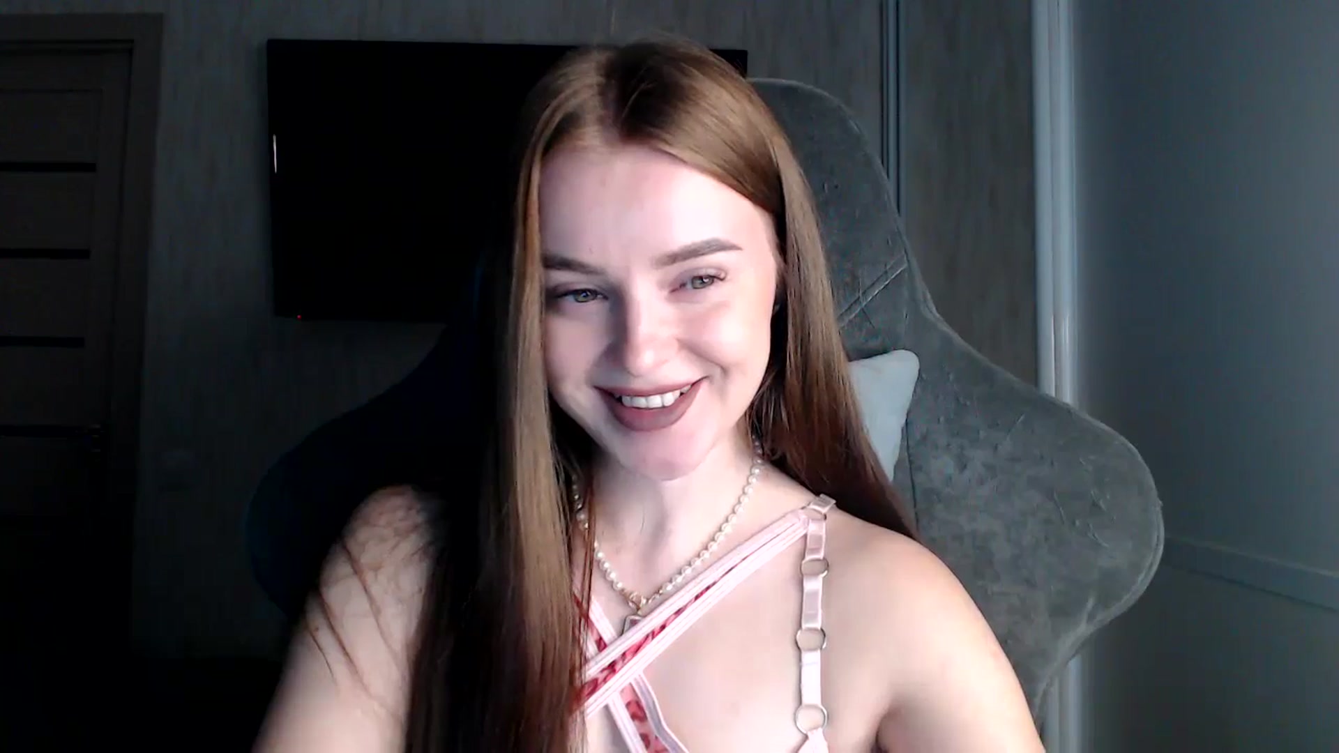 Gallery image thumbnail from BitsyMia's myfreecams stream on, 09/05/2024, 05:13 image 8 of 20