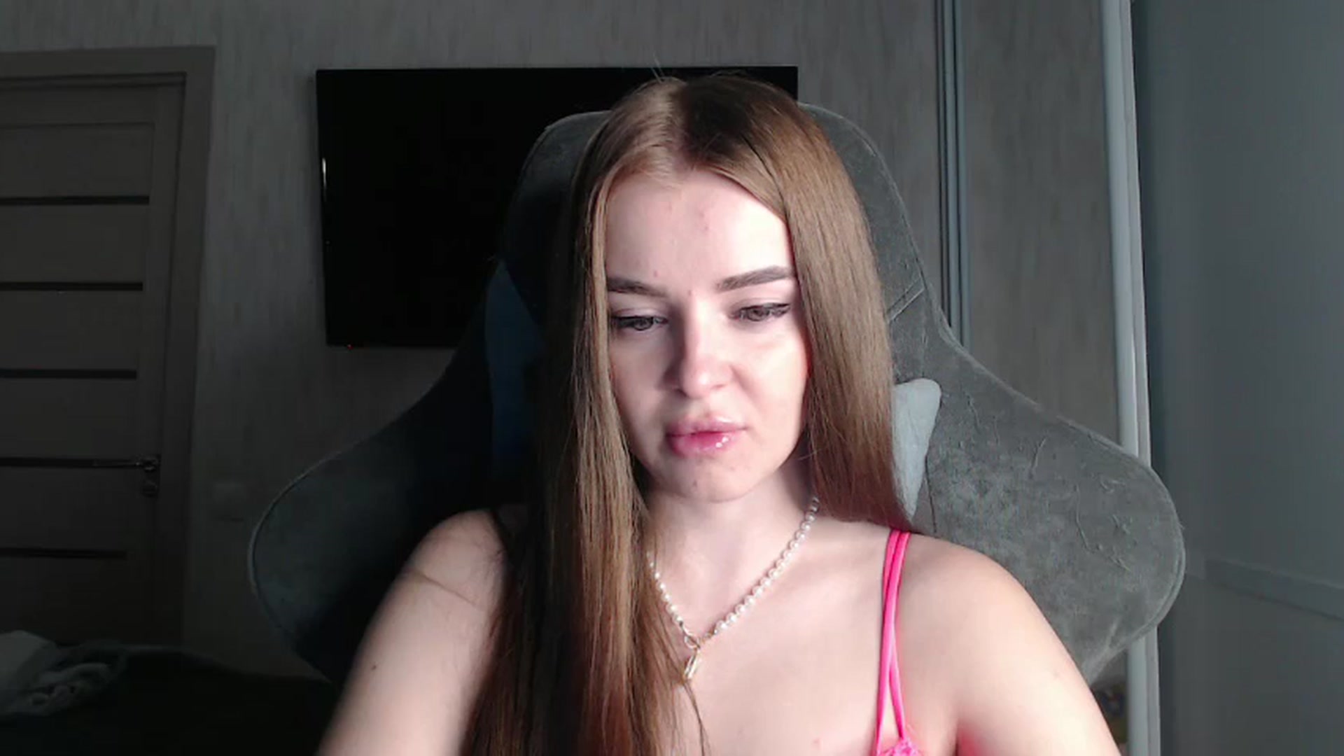 Gallery image thumbnail from BitsyMia's myfreecams stream on, 09/06/2024, 04:05 image 6 of 20