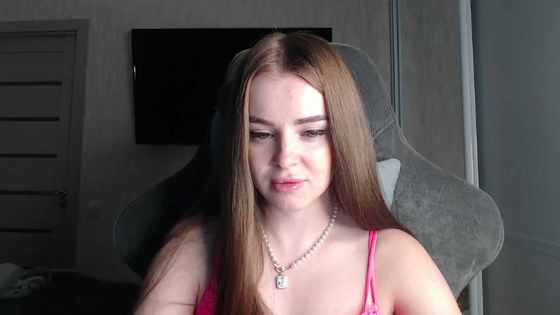 Gallery image thumbnail from BitsyMia's myfreecams stream on, 09/06/2024, 04:05 image 10 of 20