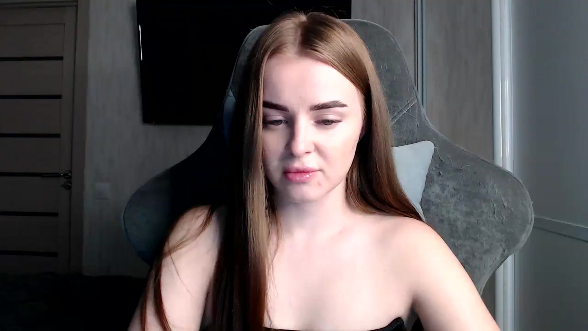 Gallery image thumbnail from BitsyMia's myfreecams stream on, 10/24/2024, 06:28 image 6 of 20
