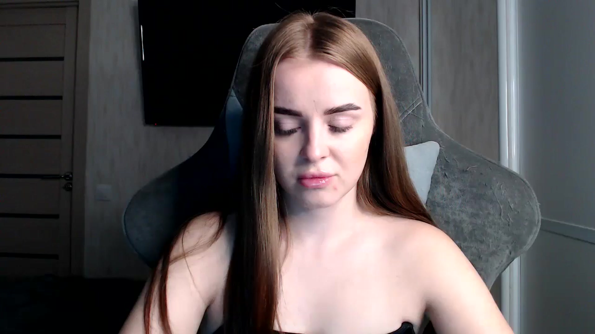 Gallery image thumbnail from BitsyMia's myfreecams stream on, 10/24/2024, 06:28 image 3 of 20
