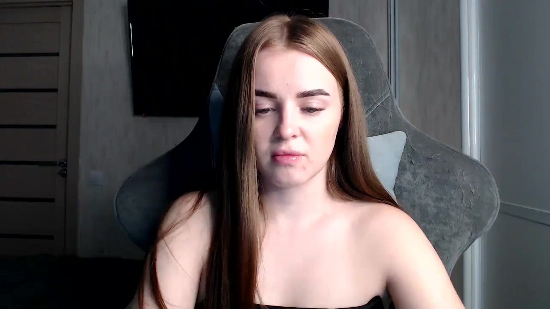 Gallery image thumbnail from BitsyMia's myfreecams stream on, 10/24/2024, 06:28 image 7 of 20