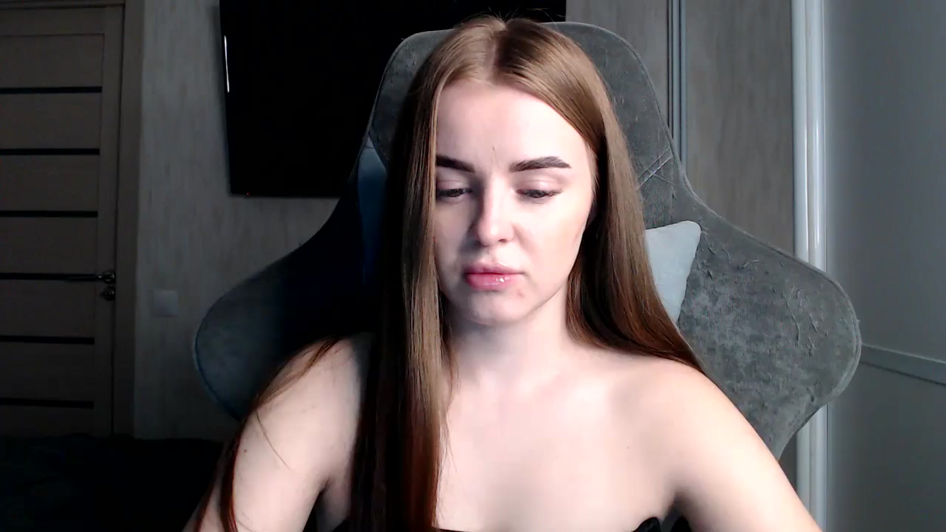 Gallery image thumbnail from BitsyMia's myfreecams stream on, 10/24/2024, 06:28 image 9 of 20