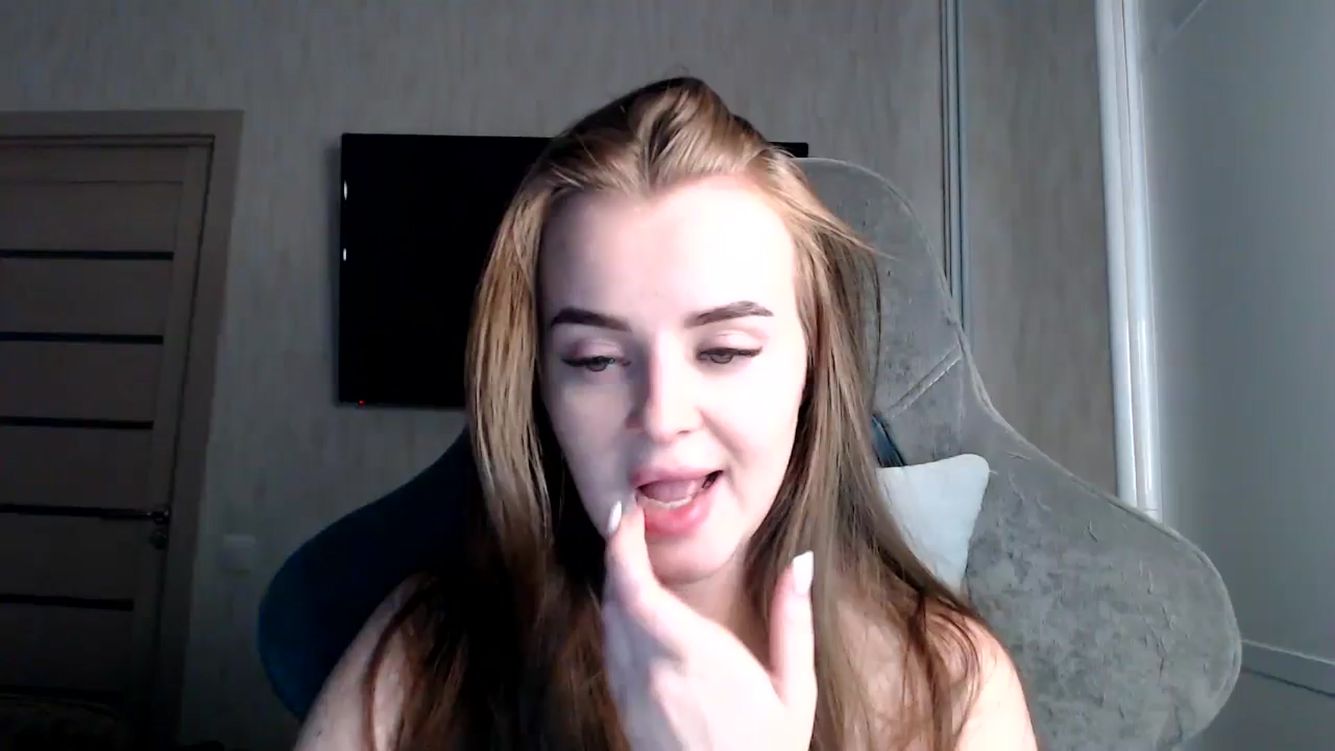 Gallery image thumbnail from BitsyMia's myfreecams stream on, 10/31/2024, 05:51 image 20 of 20