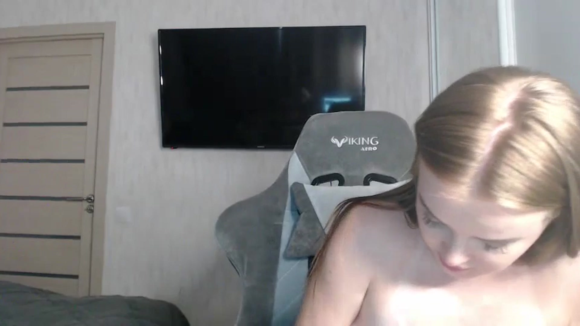 Gallery image thumbnail from BitsyMia's myfreecams stream on, 11/18/2024, 06:16 image 16 of 20