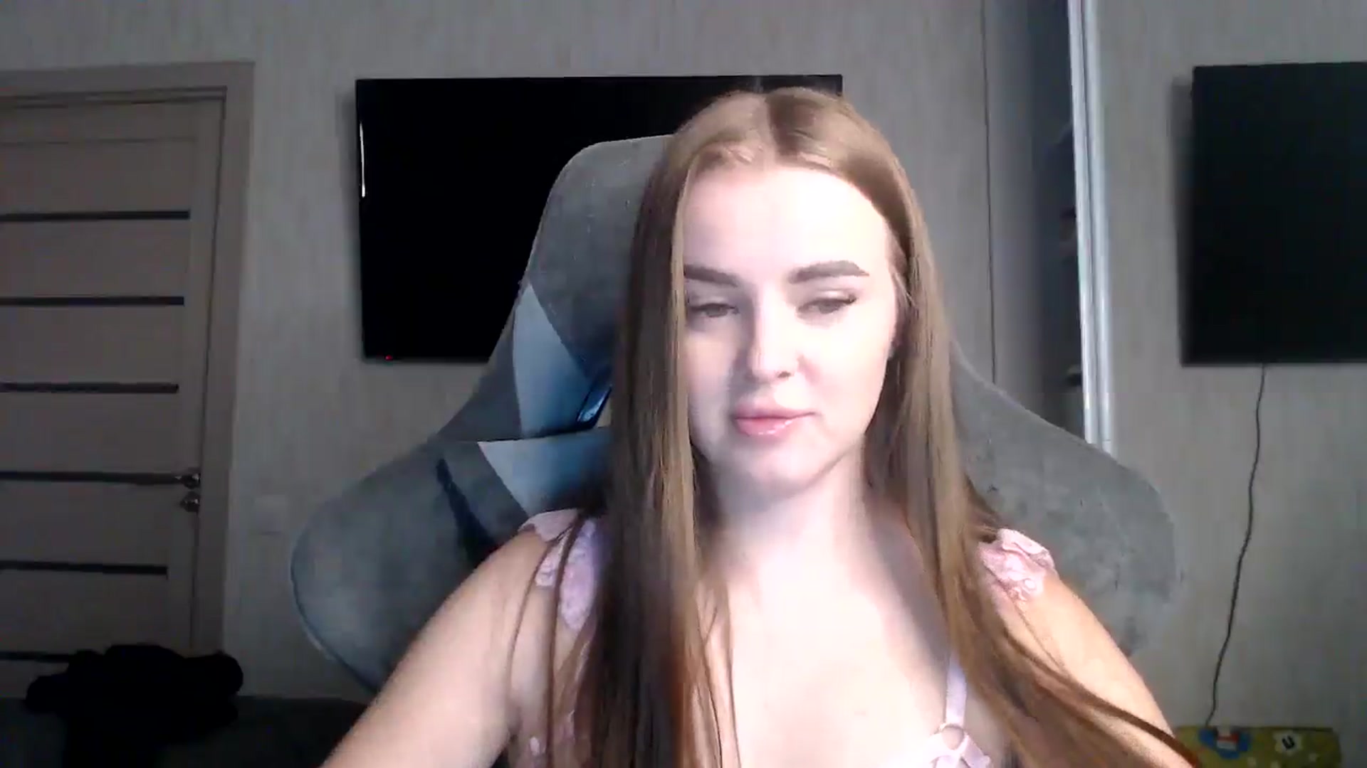 Gallery image thumbnail from BitsyMia's myfreecams stream on, 11/24/2024, 05:41 image 13 of 20