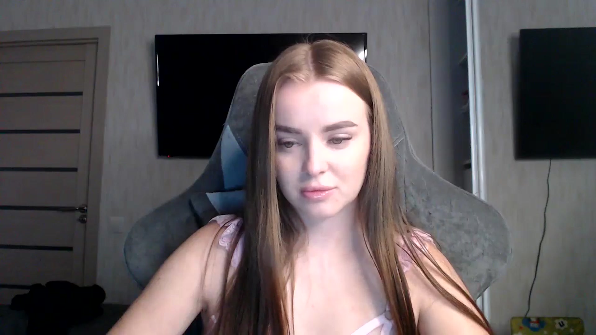 Gallery image thumbnail from BitsyMia's myfreecams stream on, 11/24/2024, 05:41 image 18 of 20
