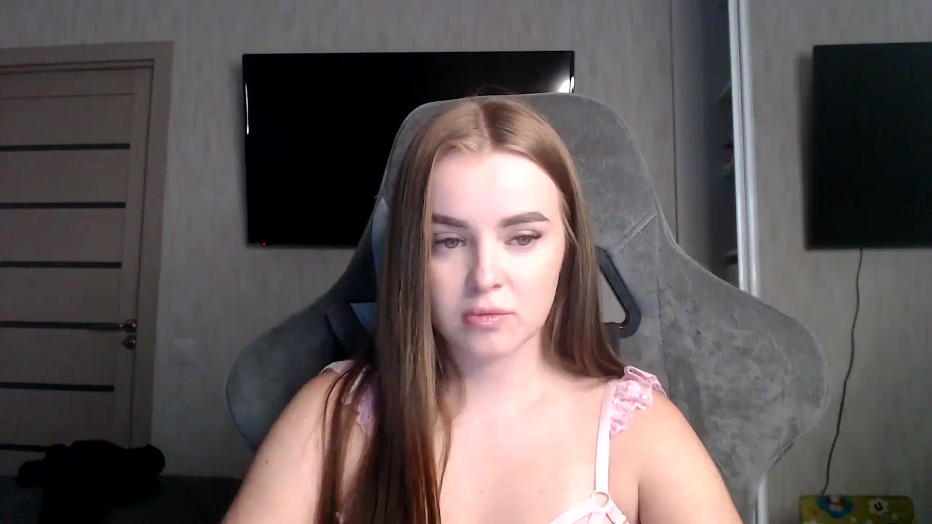 Gallery image thumbnail from BitsyMia's myfreecams stream on, 11/24/2024, 05:41 image 20 of 20