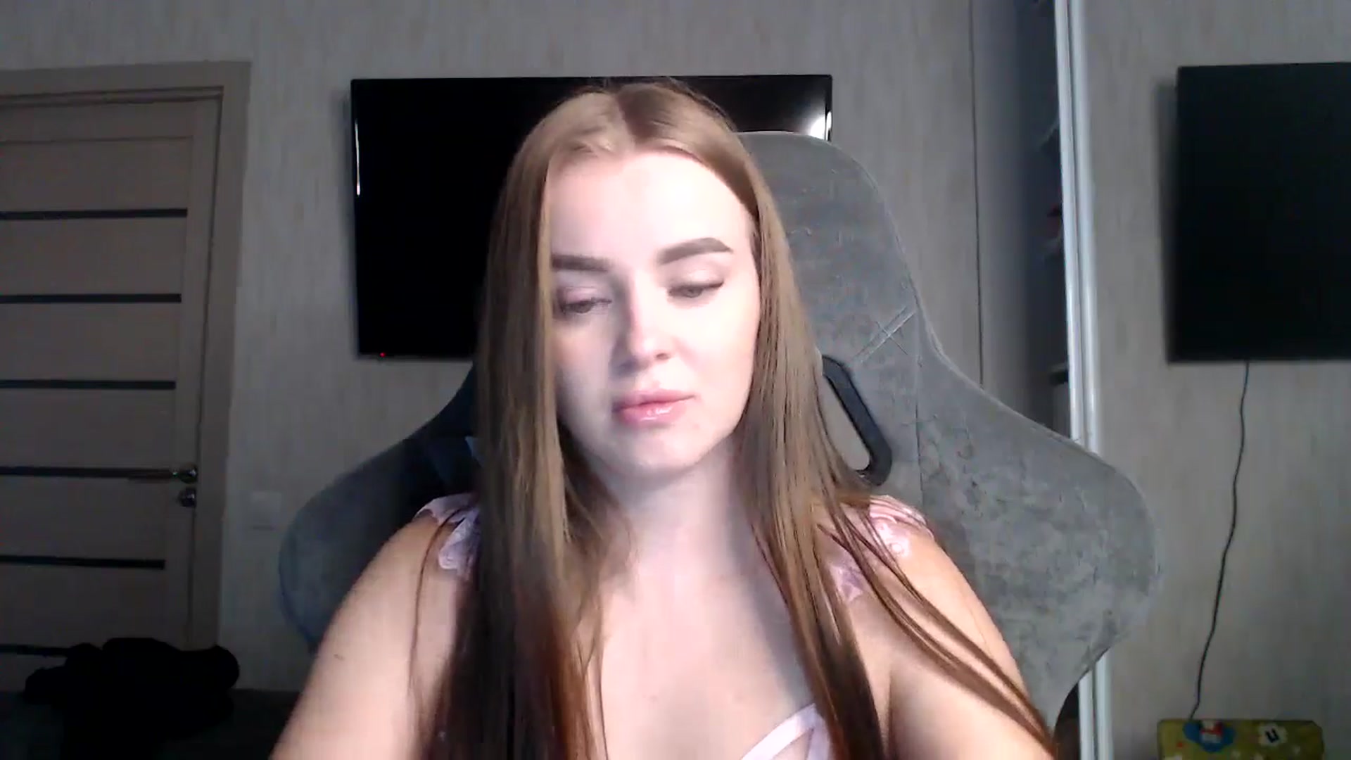 Gallery image thumbnail from BitsyMia's myfreecams stream on, 11/24/2024, 05:41 image 19 of 20