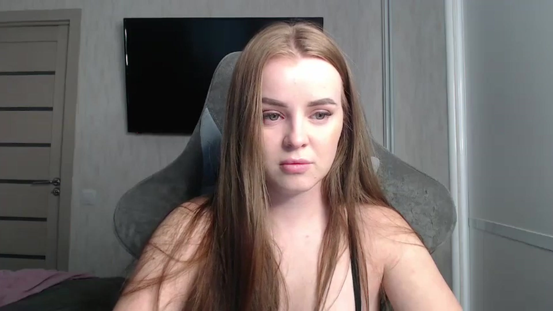 Gallery image thumbnail from BitsyMia's myfreecams stream on, 12/10/2024, 05:46 image 6 of 20