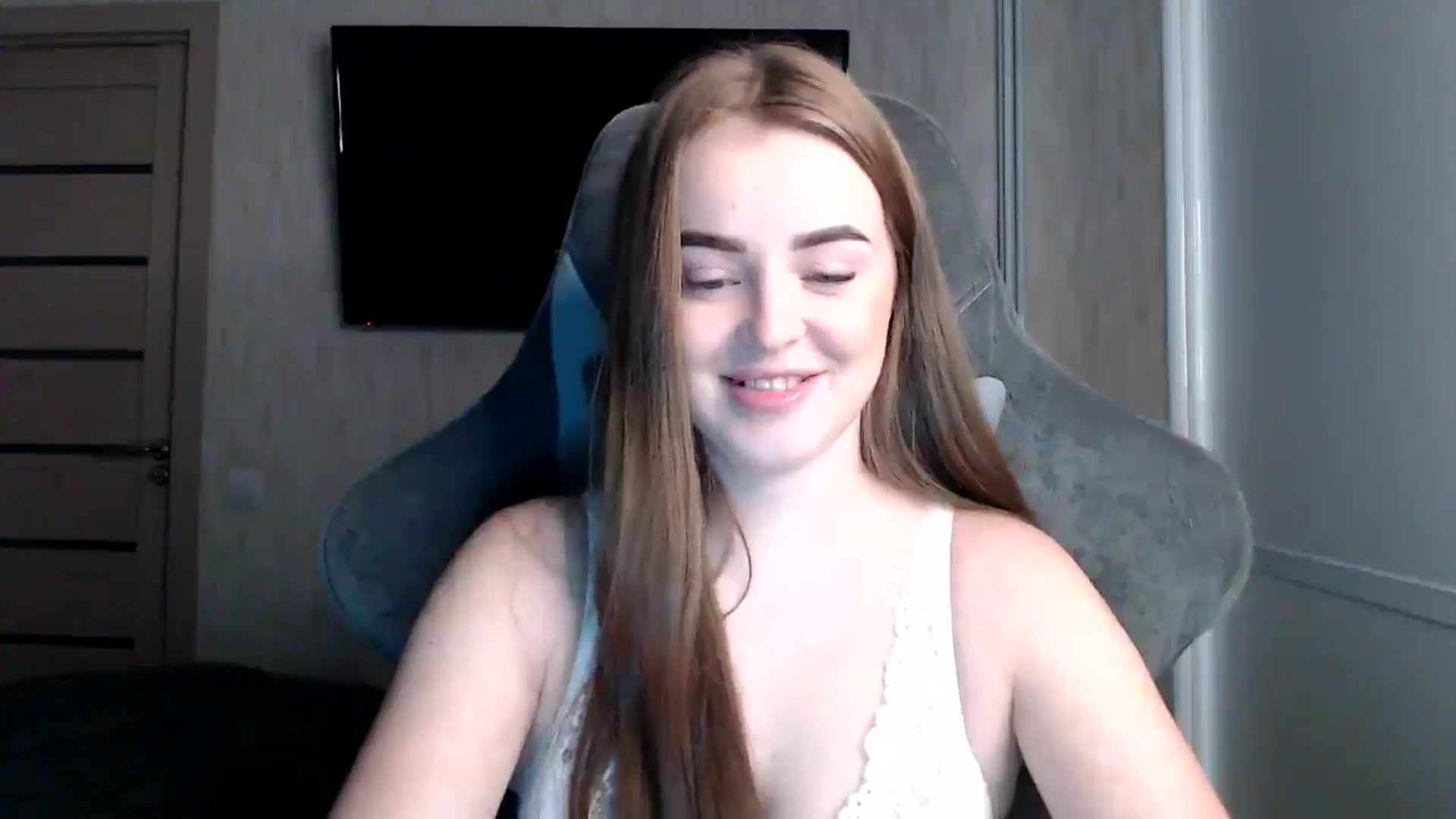 Gallery image thumbnail from BitsyMia's myfreecams stream on, 12/19/2024, 02:27 image 15 of 20