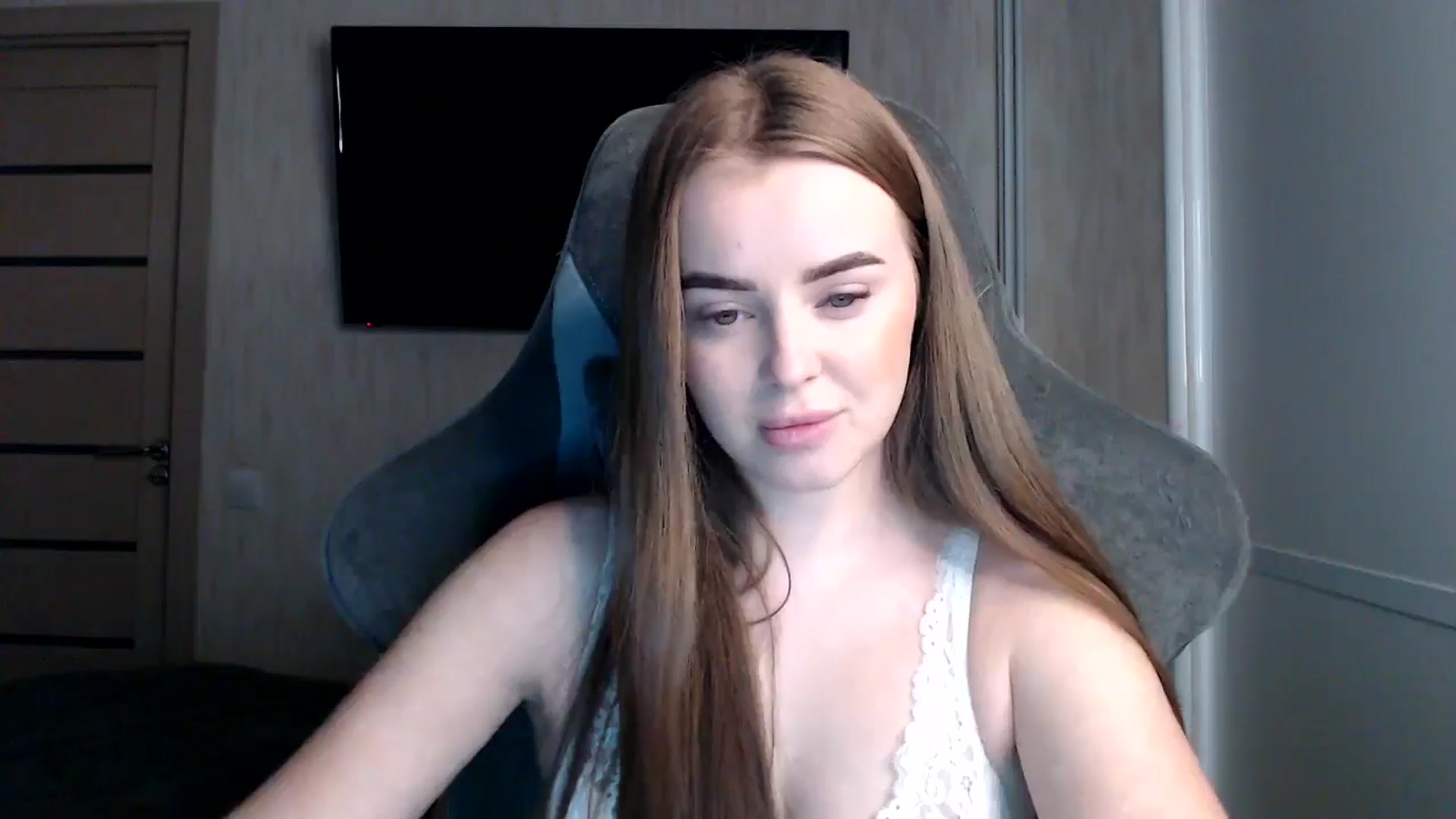 Gallery image thumbnail from BitsyMia's myfreecams stream on, 12/19/2024, 02:27 image 20 of 20