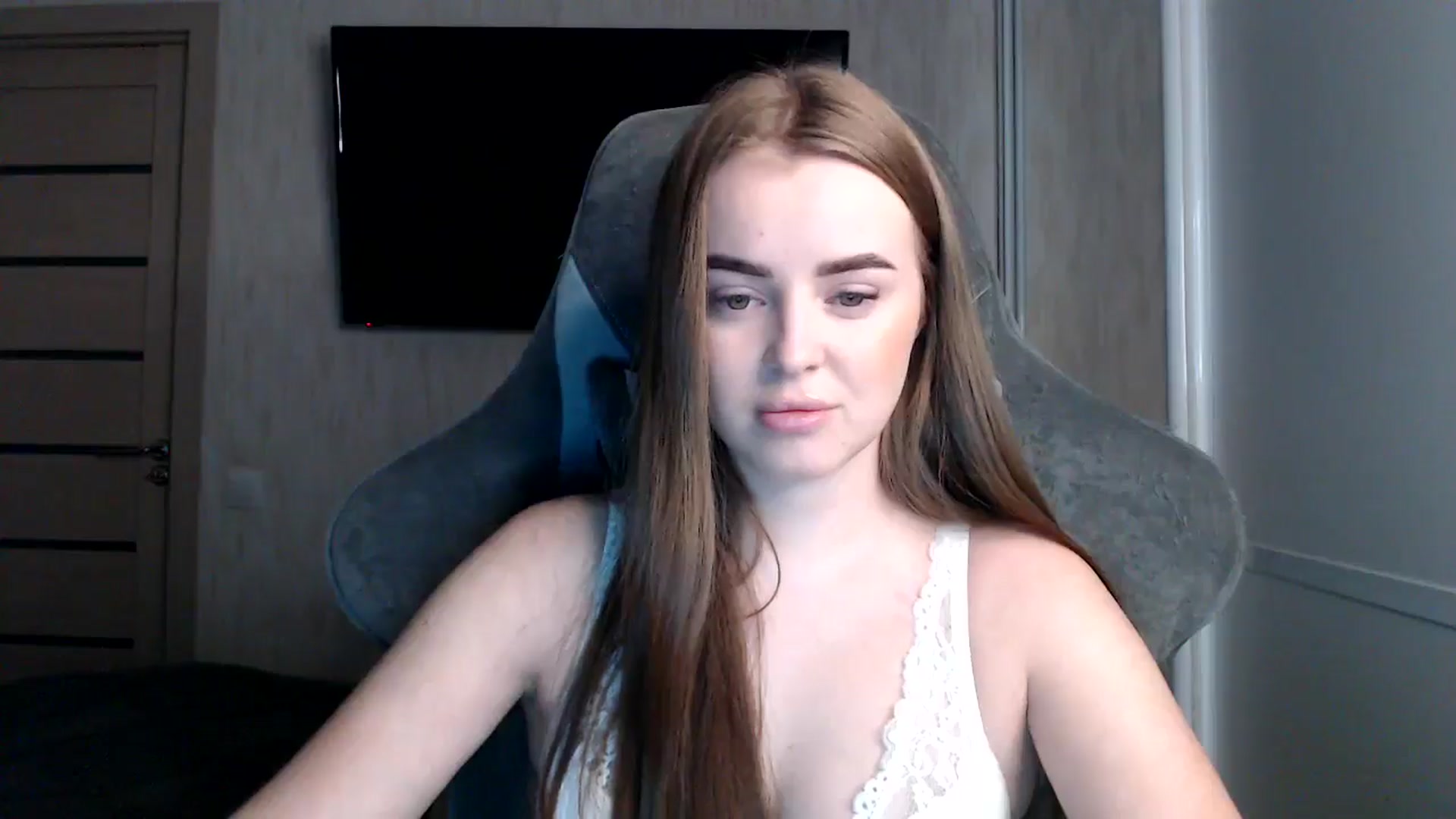 Gallery image thumbnail from BitsyMia's myfreecams stream on, 12/19/2024, 02:27 image 19 of 20