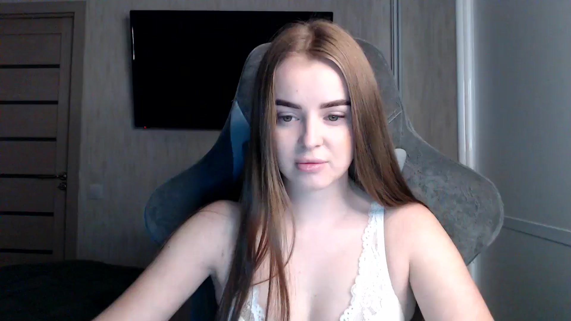 Gallery image thumbnail from BitsyMia's myfreecams stream on, 12/19/2024, 02:27 image 4 of 20