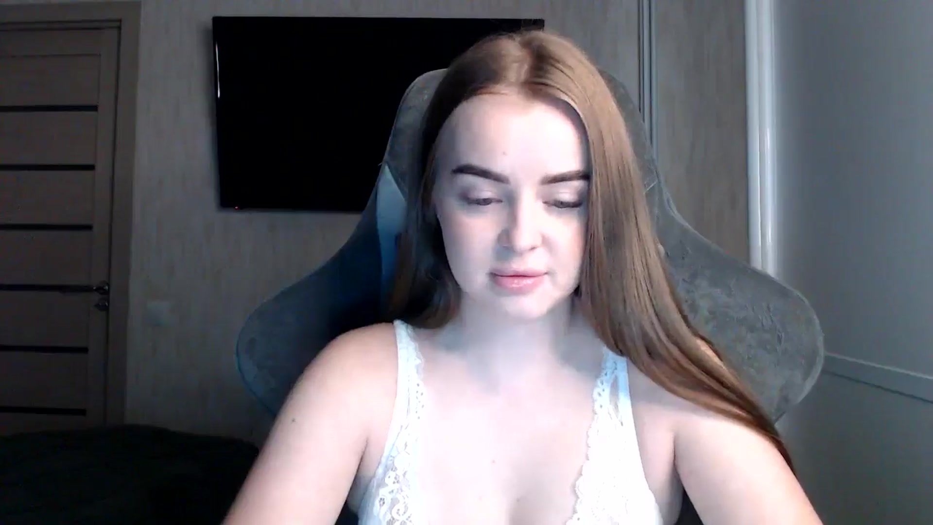 Gallery image thumbnail from BitsyMia's myfreecams stream on, 12/19/2024, 02:27 image 6 of 20