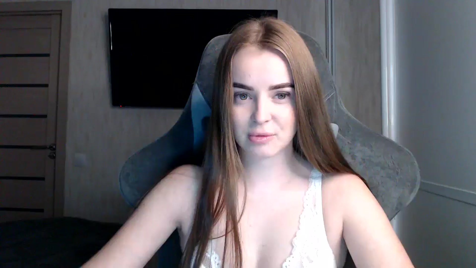 Gallery image thumbnail from BitsyMia's myfreecams stream on, 12/19/2024, 02:27 image 5 of 20