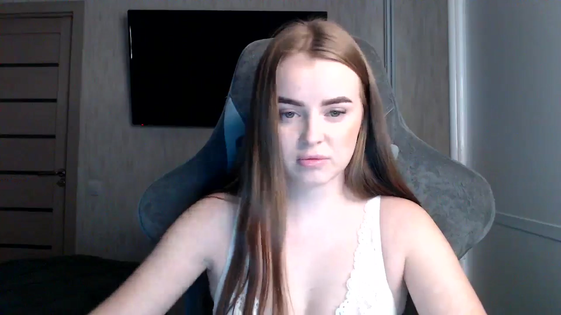 Gallery image thumbnail from BitsyMia's myfreecams stream on, 12/19/2024, 02:27 image 12 of 20