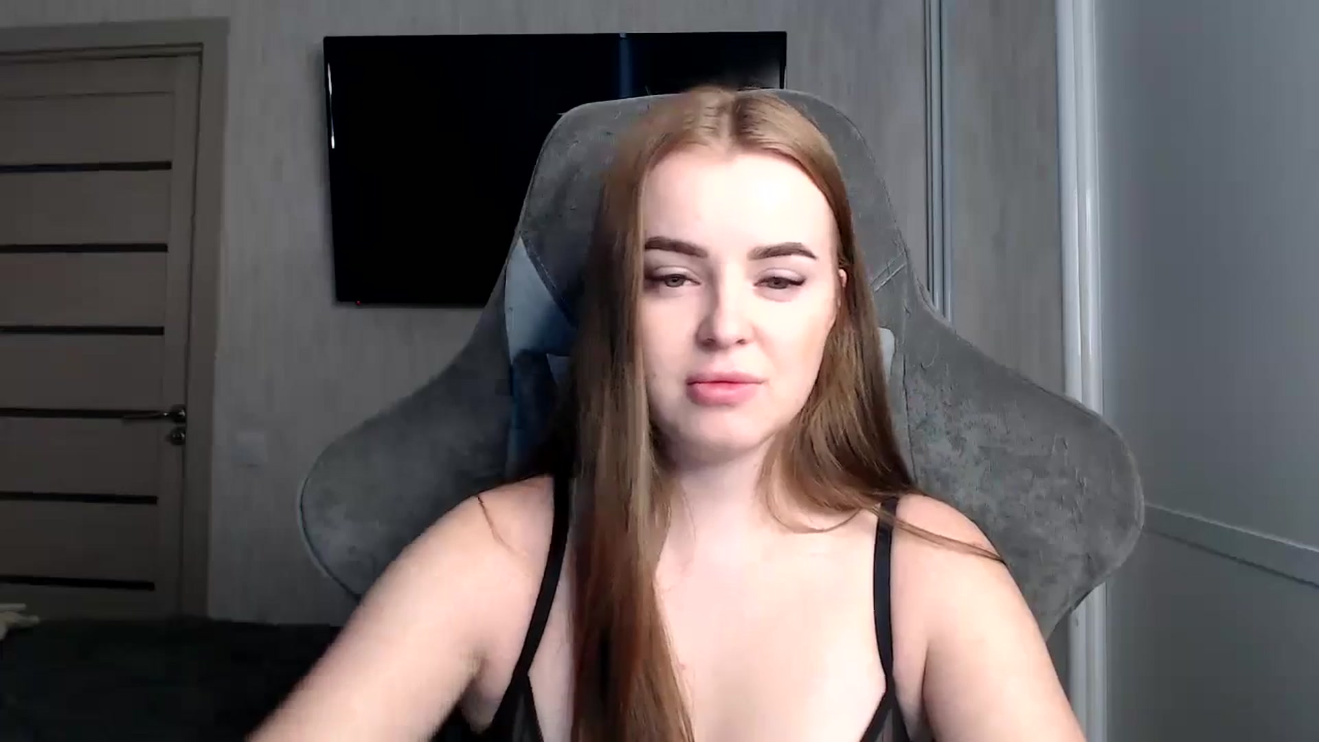 Gallery image thumbnail from BitsyMia's myfreecams stream on, 12/21/2024, 05:13 image 17 of 20