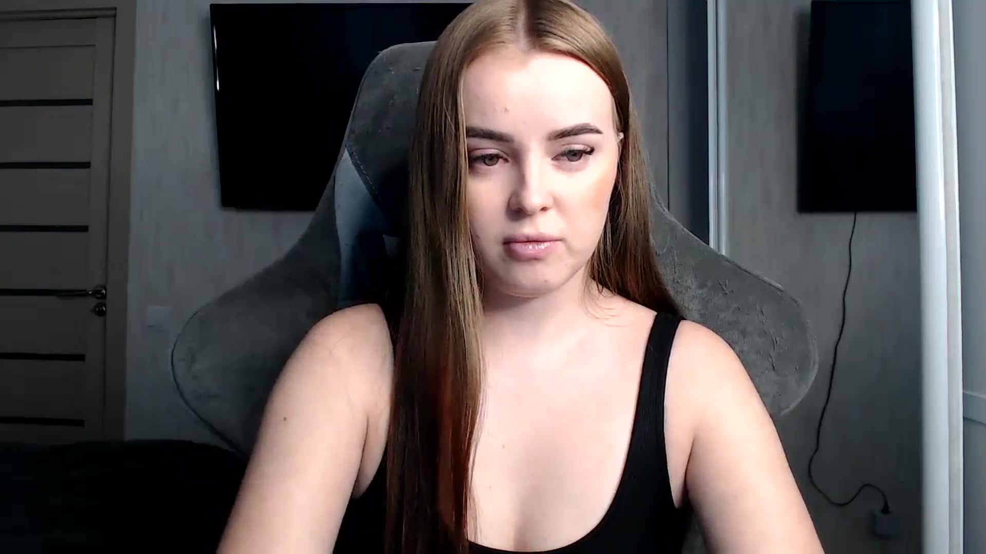 Gallery image thumbnail from BitsyMia's myfreecams stream on, 12/23/2024, 06:07 image 13 of 20