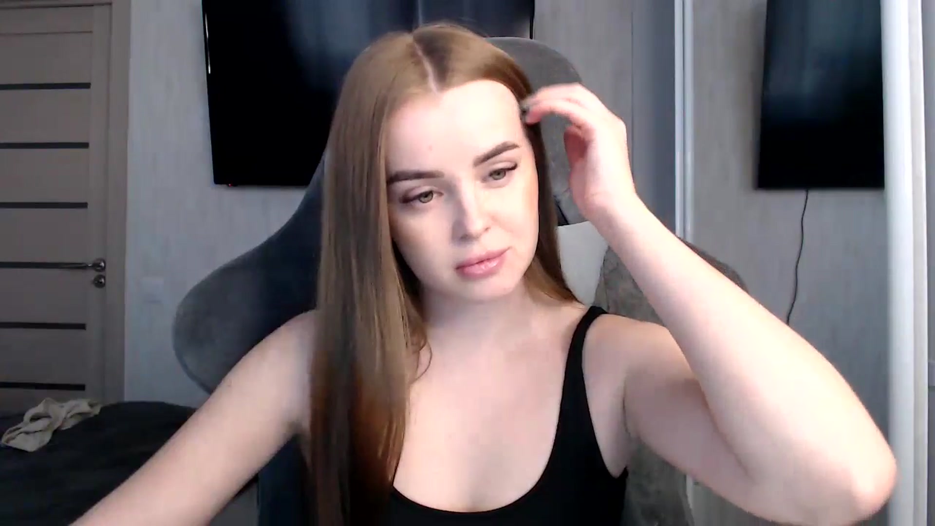 Gallery image thumbnail from BitsyMia's myfreecams stream on, 12/24/2024, 07:01 image 4 of 20