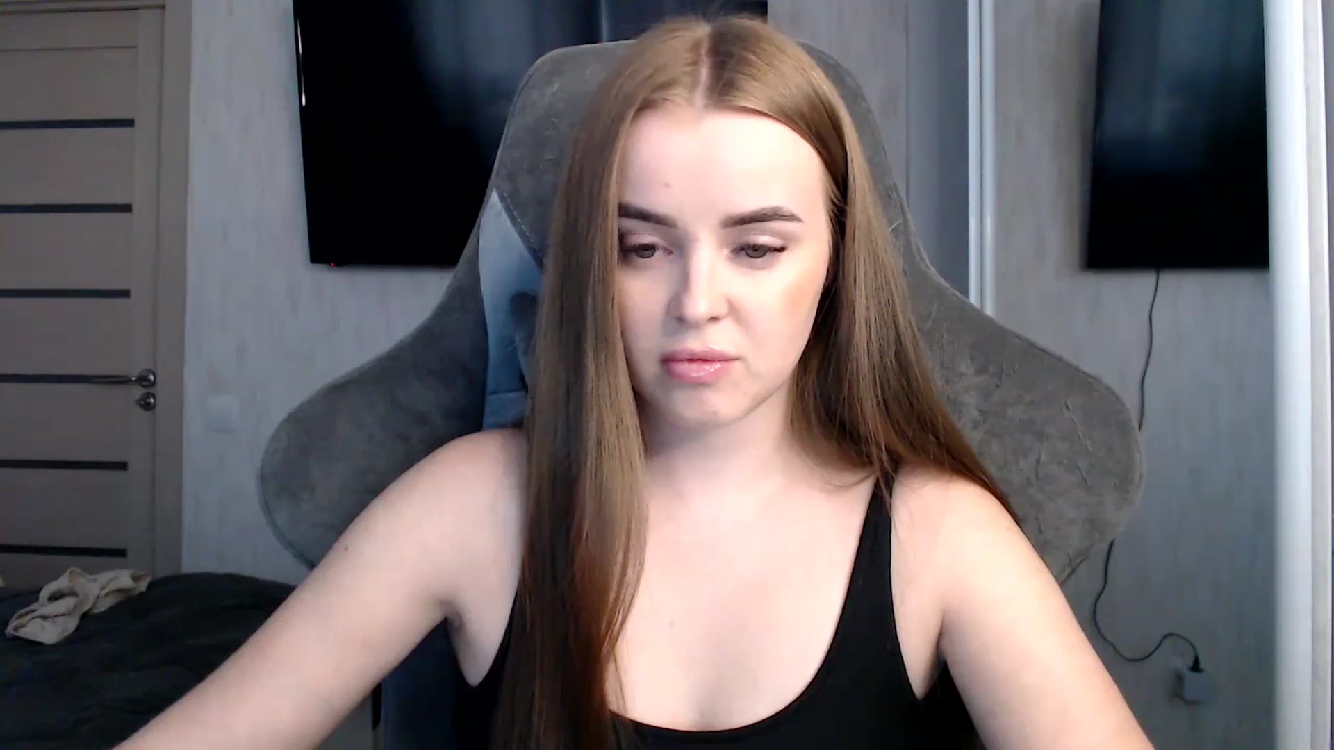 Gallery image thumbnail from BitsyMia's myfreecams stream on, 12/24/2024, 07:01 image 20 of 20