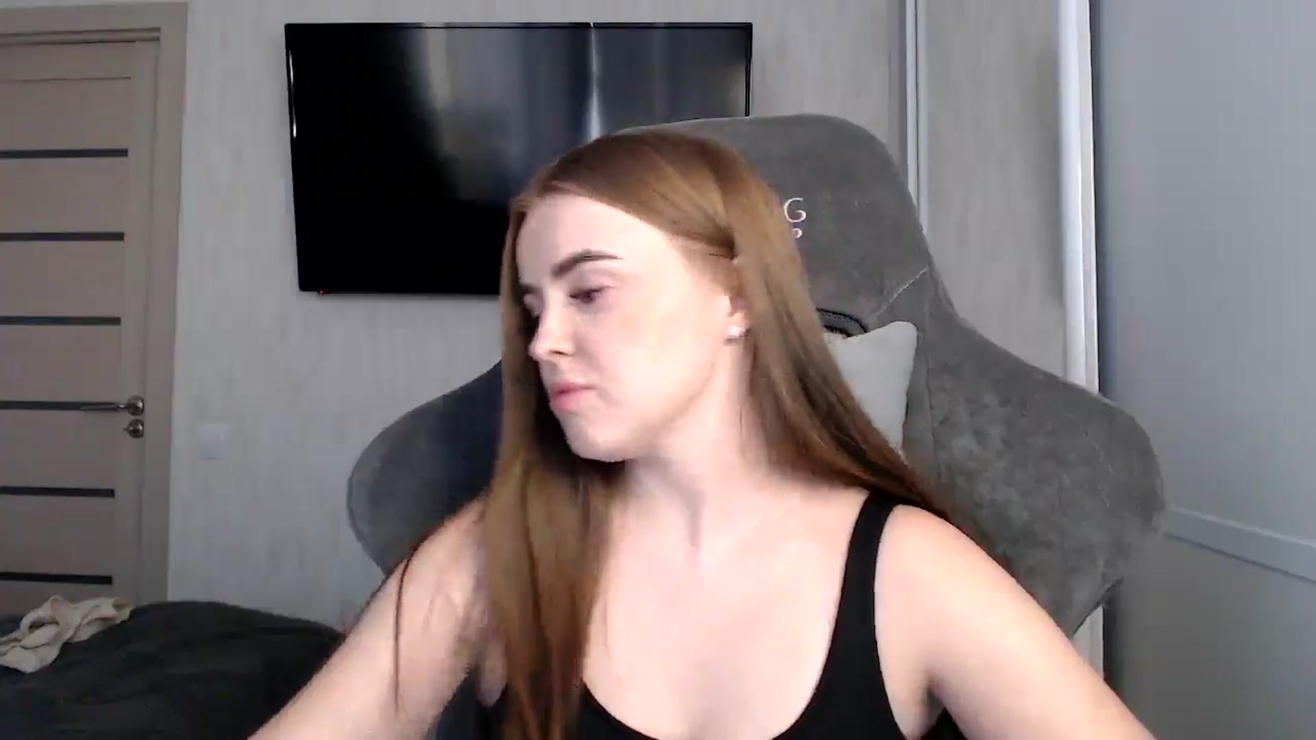 Gallery image thumbnail from BitsyMia's myfreecams stream on, 12/24/2024, 08:07 image 11 of 20
