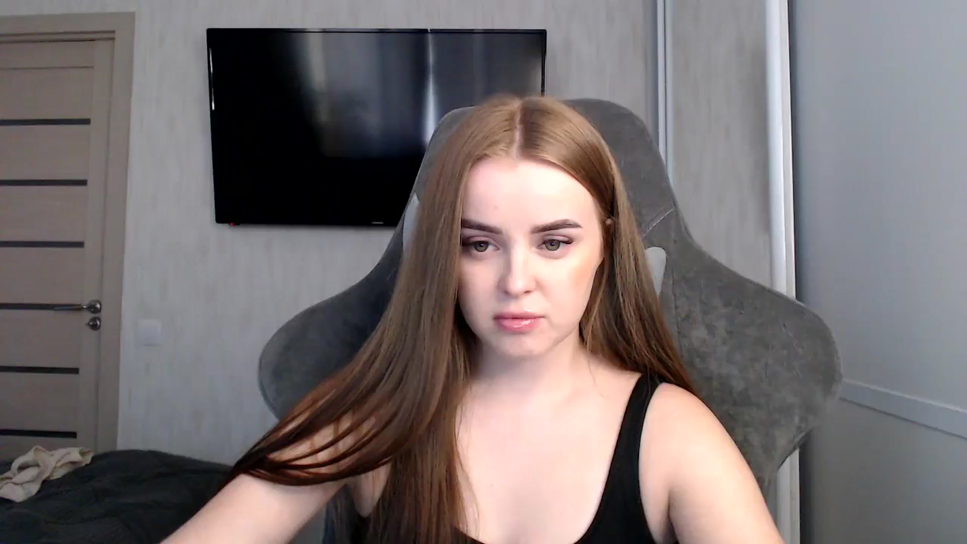 Gallery image thumbnail from BitsyMia's myfreecams stream on, 12/24/2024, 08:07 image 9 of 20