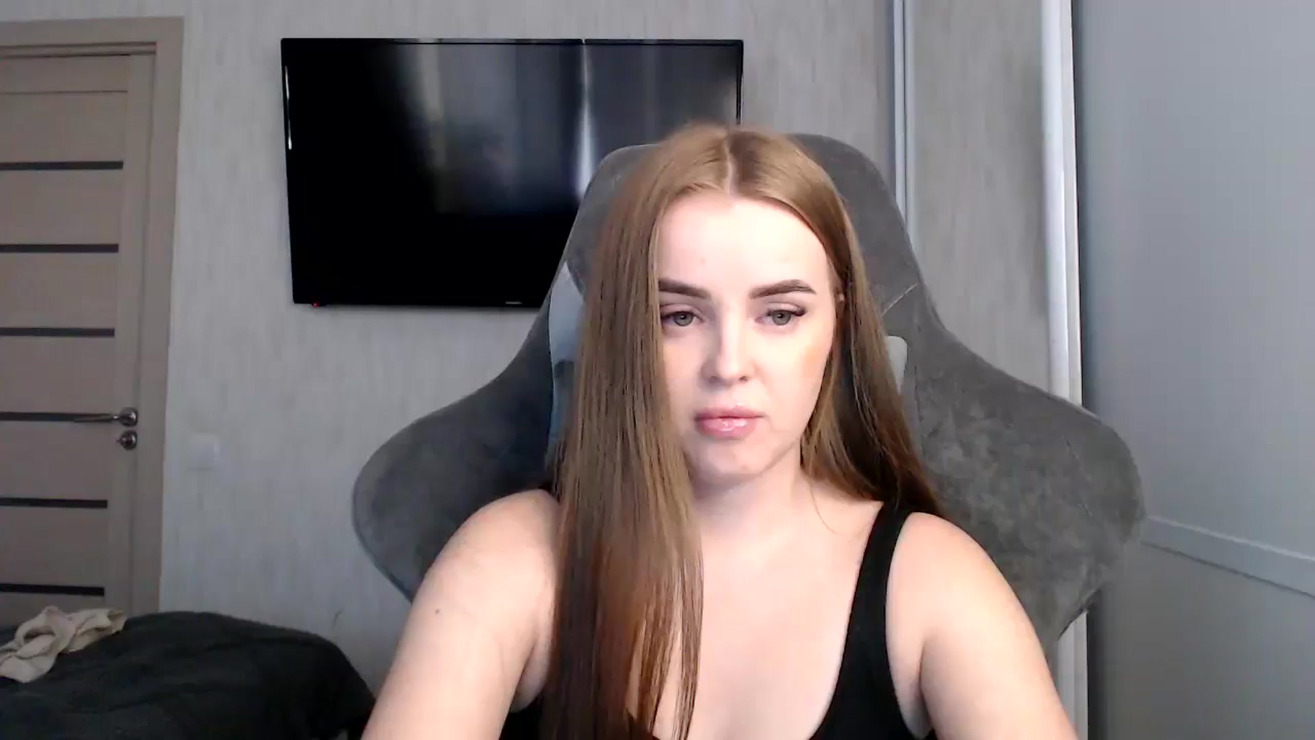 Gallery image thumbnail from BitsyMia's myfreecams stream on, 12/24/2024, 08:07 image 8 of 20