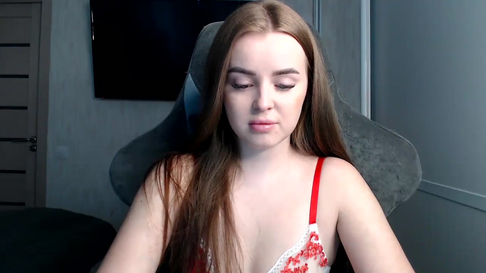 Gallery image thumbnail from BitsyMia's myfreecams stream on, 01/03/2025, 05:43 image 19 of 20