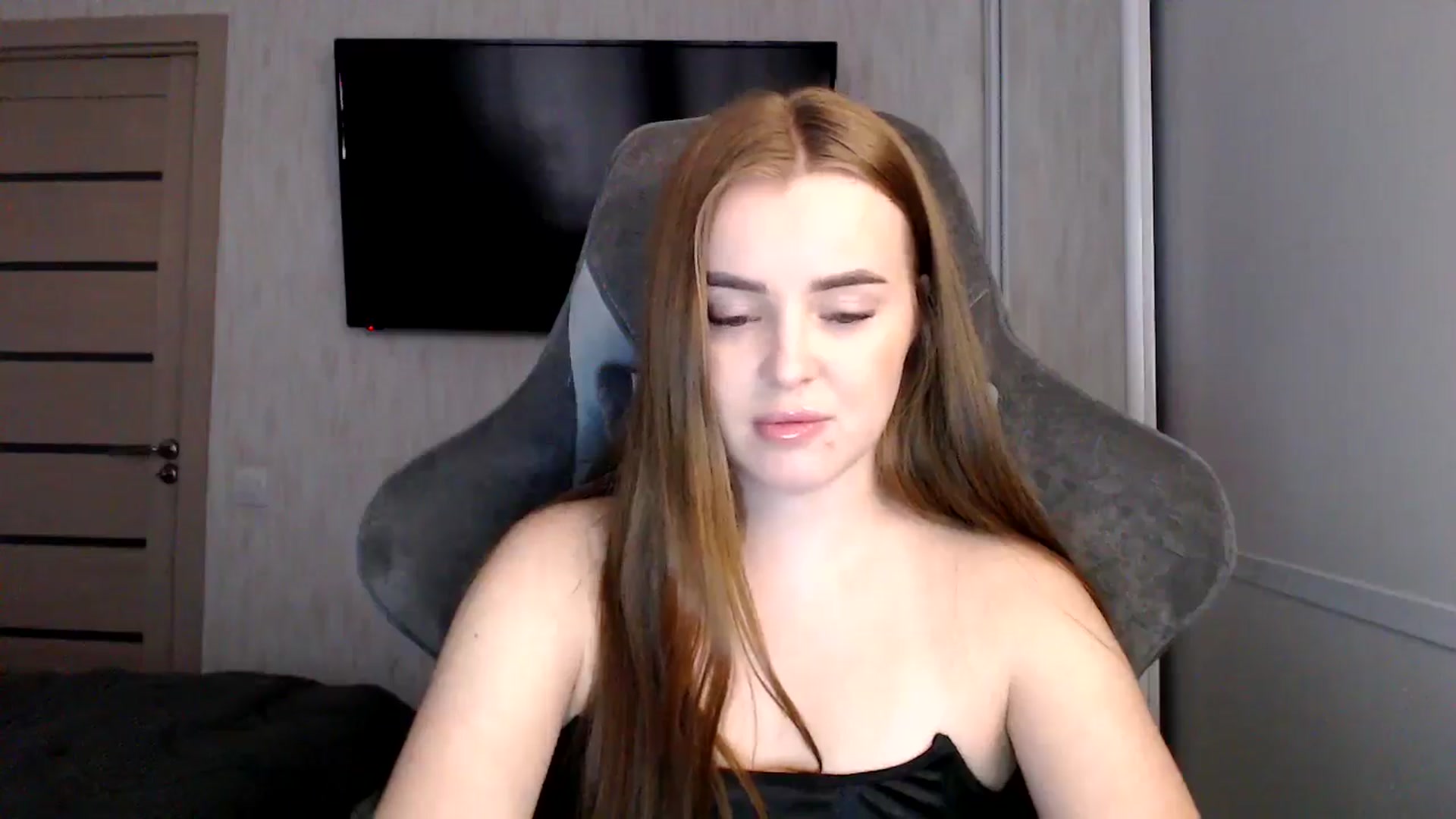 Gallery image thumbnail from BitsyMia's myfreecams stream on, 01/05/2025, 06:07 image 16 of 20