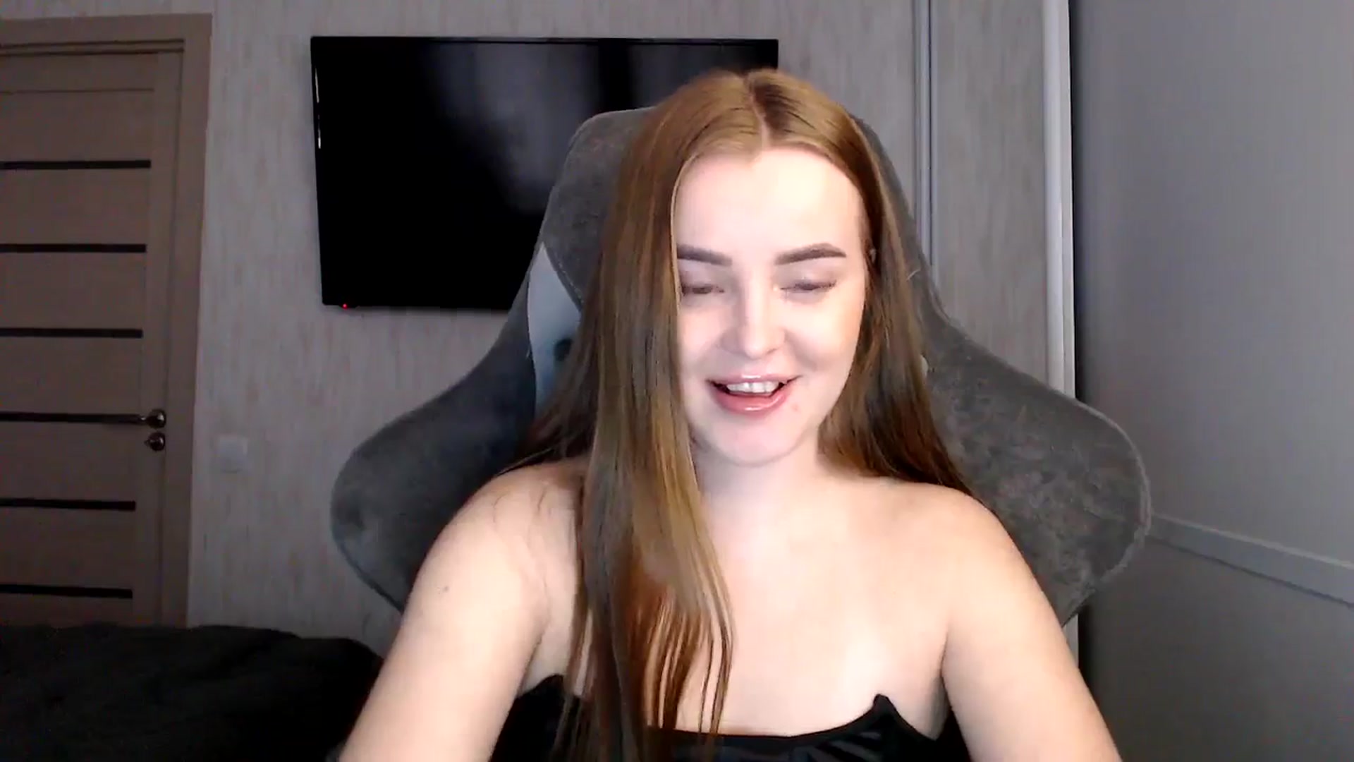 Gallery image thumbnail from BitsyMia's myfreecams stream on, 01/05/2025, 06:07 image 17 of 20