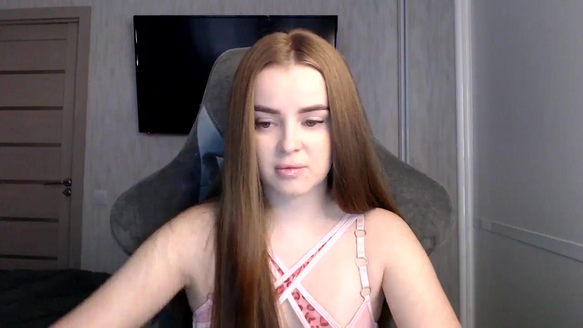 Gallery image thumbnail from BitsyMia's myfreecams stream on, 01/07/2025, 05:00 image 2 of 20