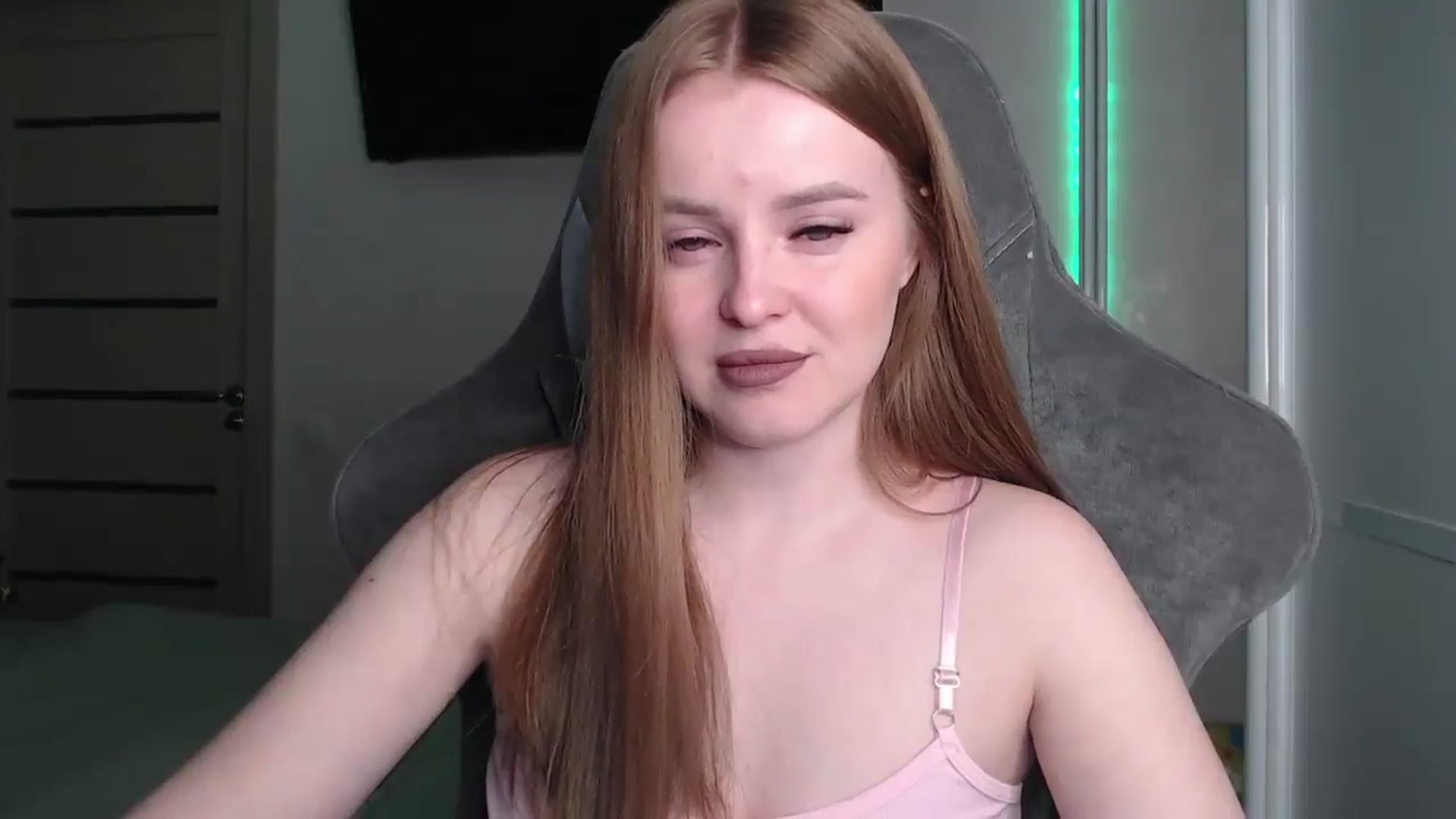 Gallery image thumbnail from BitsyMia's myfreecams stream on, 04/08/2026, 05:17 image 14 of 20