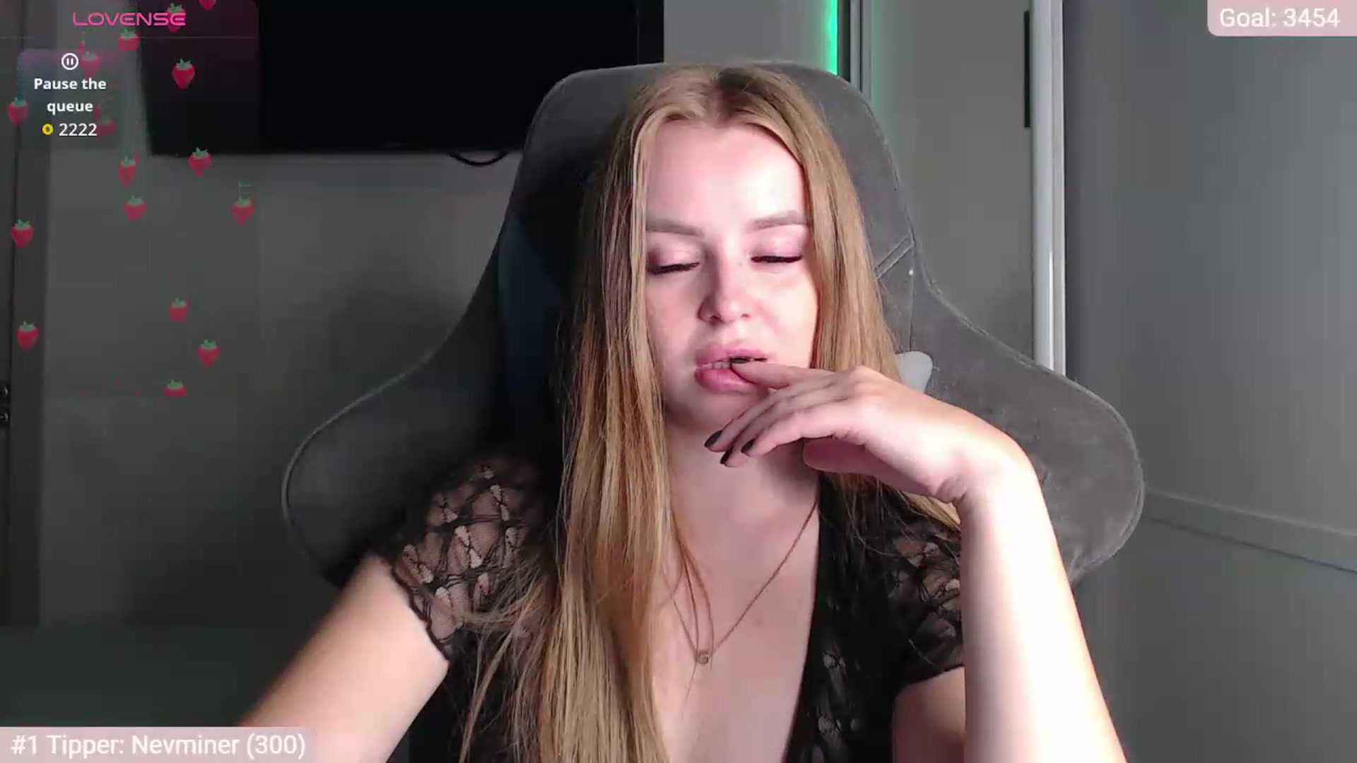 Gallery image thumbnail from BitsyMia's myfreecams stream on, 08/26/2026, 05:02 image 17 of 20